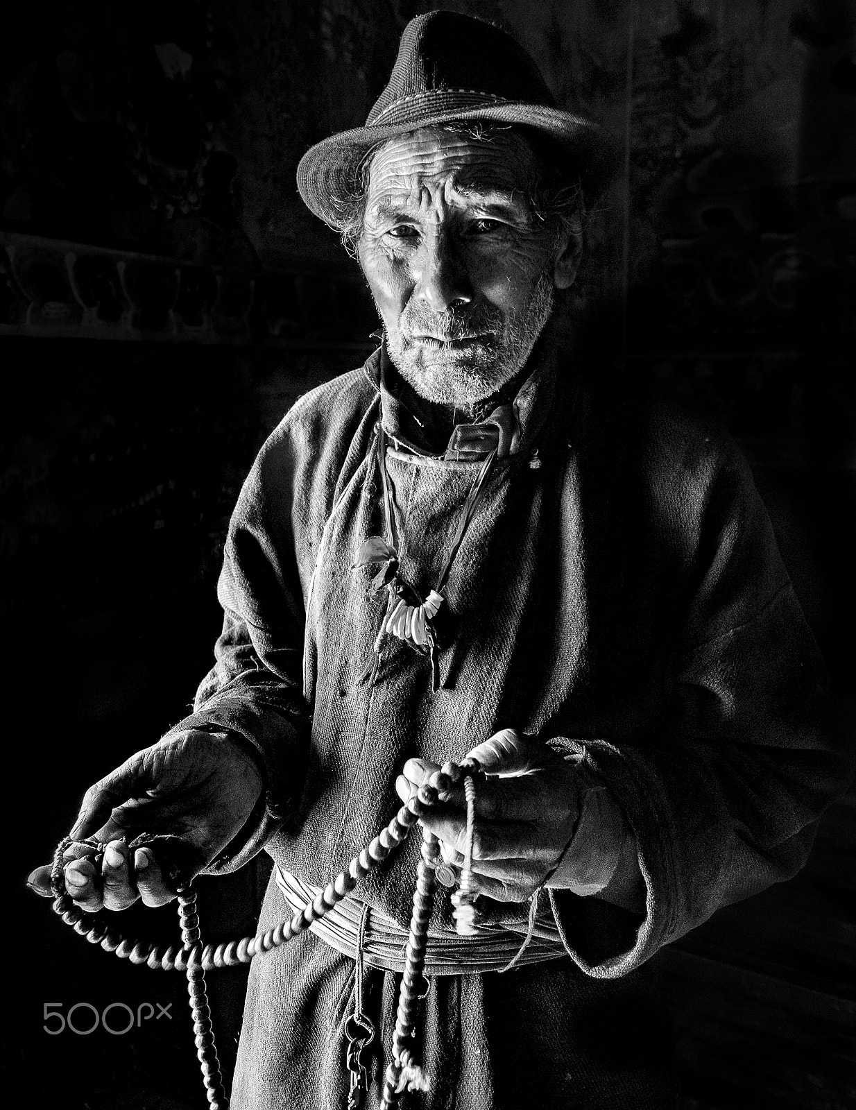 Fujifilm X-T10 + Fujifilm XF 10-24mm F4 R OIS sample photo. The prayer beads photography