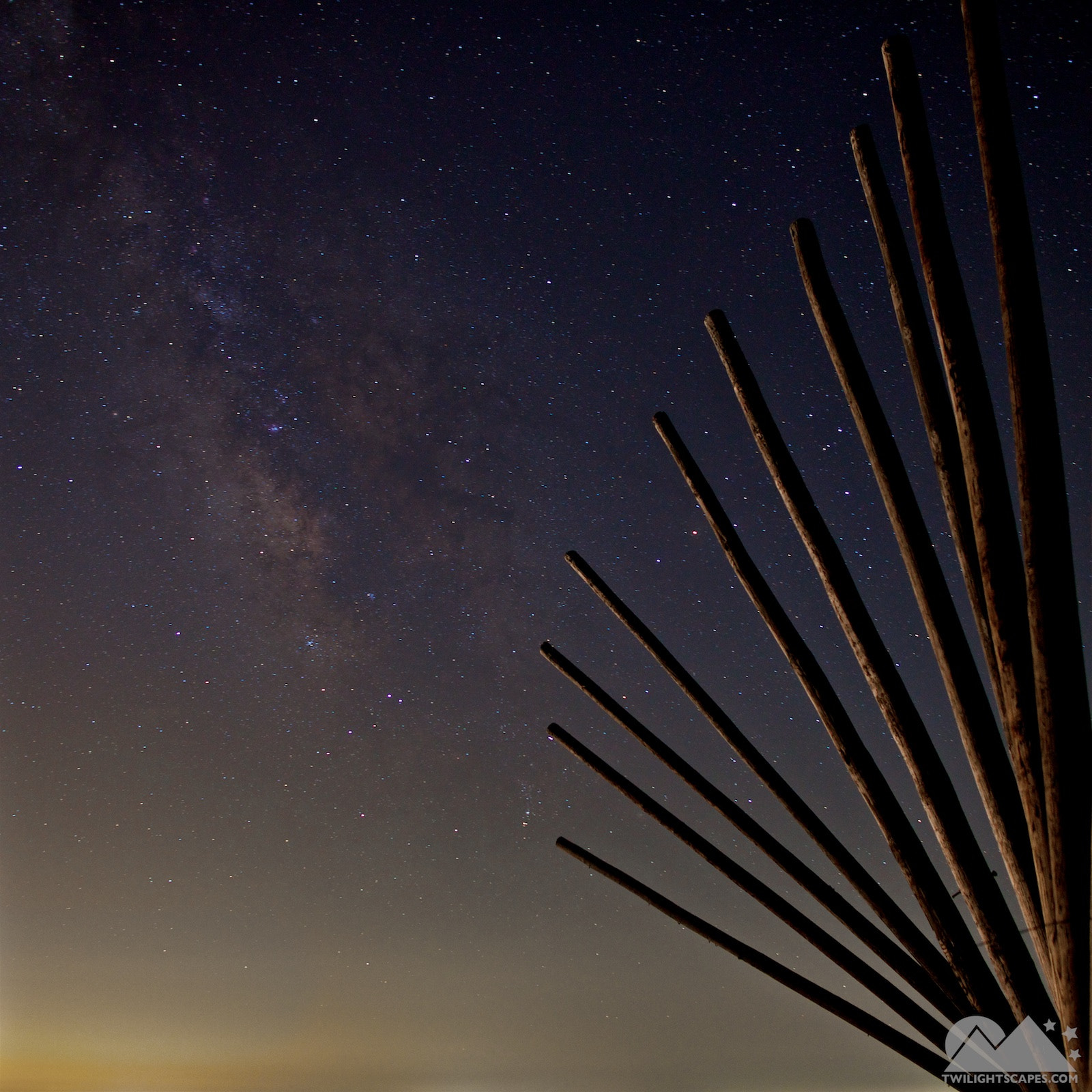 Canon EOS 5D Mark II + Canon EF 24mm F1.4L II USM sample photo. Night 64 photography