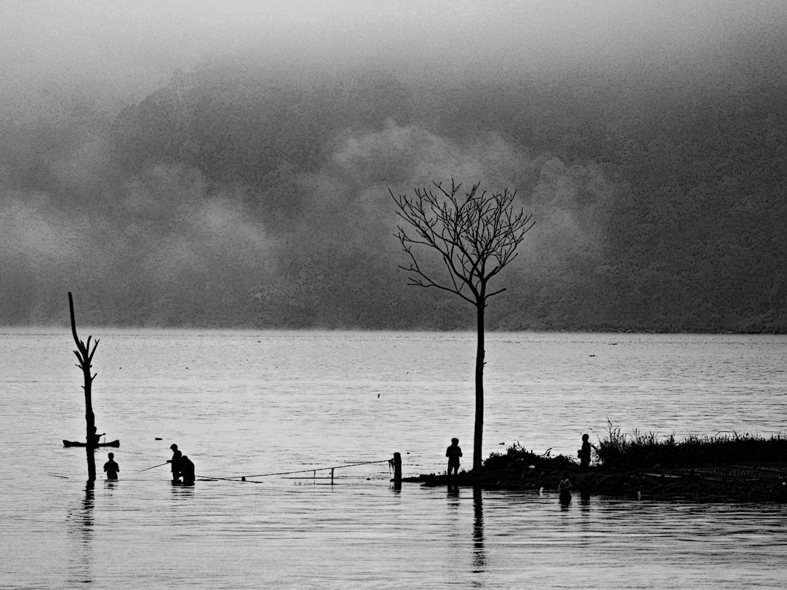Panasonic Lumix DMC-GH4 + LEICA DG 100-400/F4.0-6.3 sample photo. Fishing 3 photography