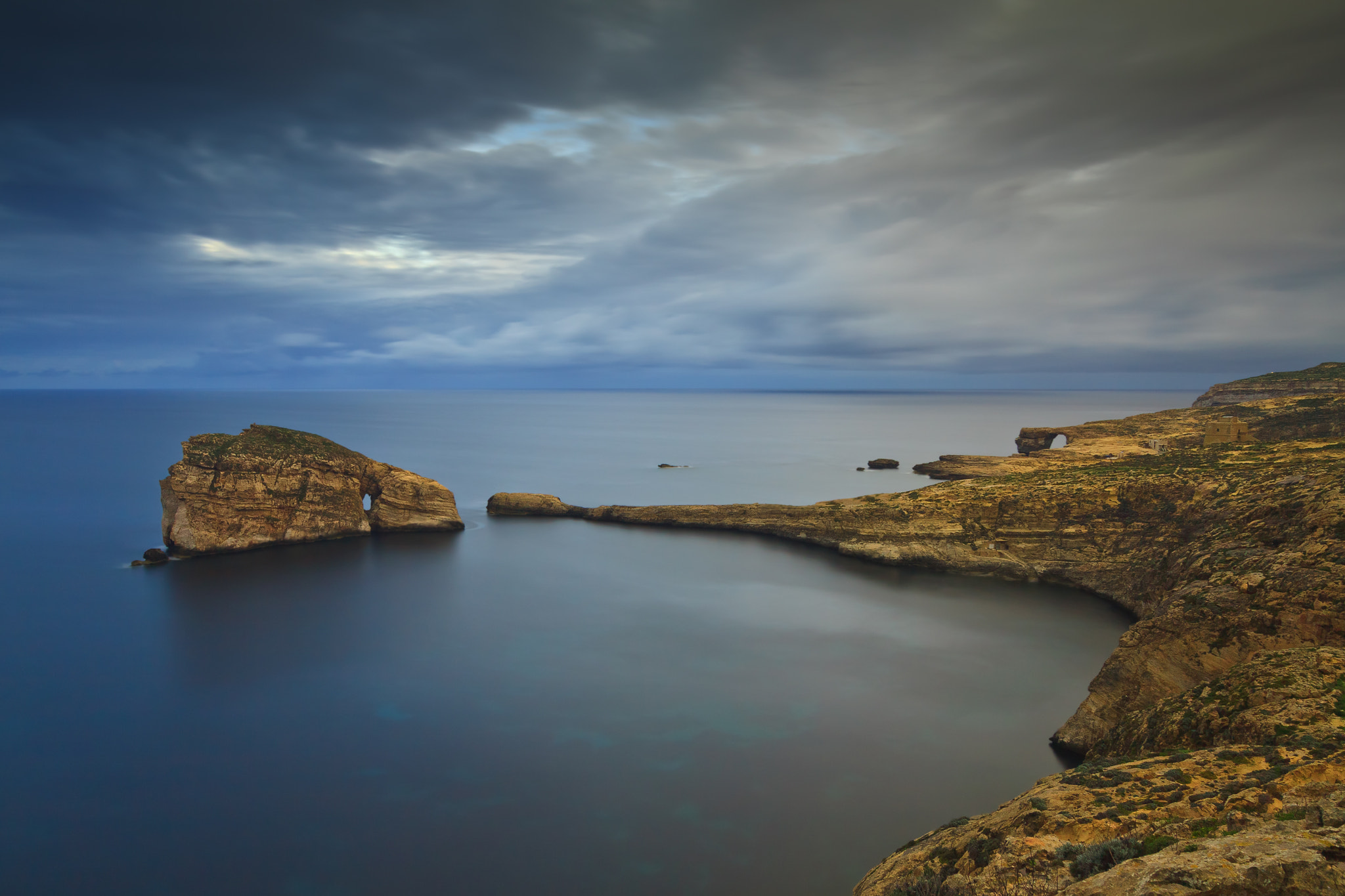 Canon EF-S 10-22mm F3.5-4.5 USM sample photo. Fungus rock photography