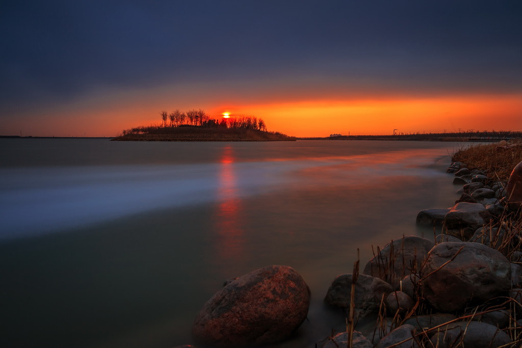 Canon EOS 70D + Canon EF 17-40mm F4L USM sample photo. Quiet beach photography