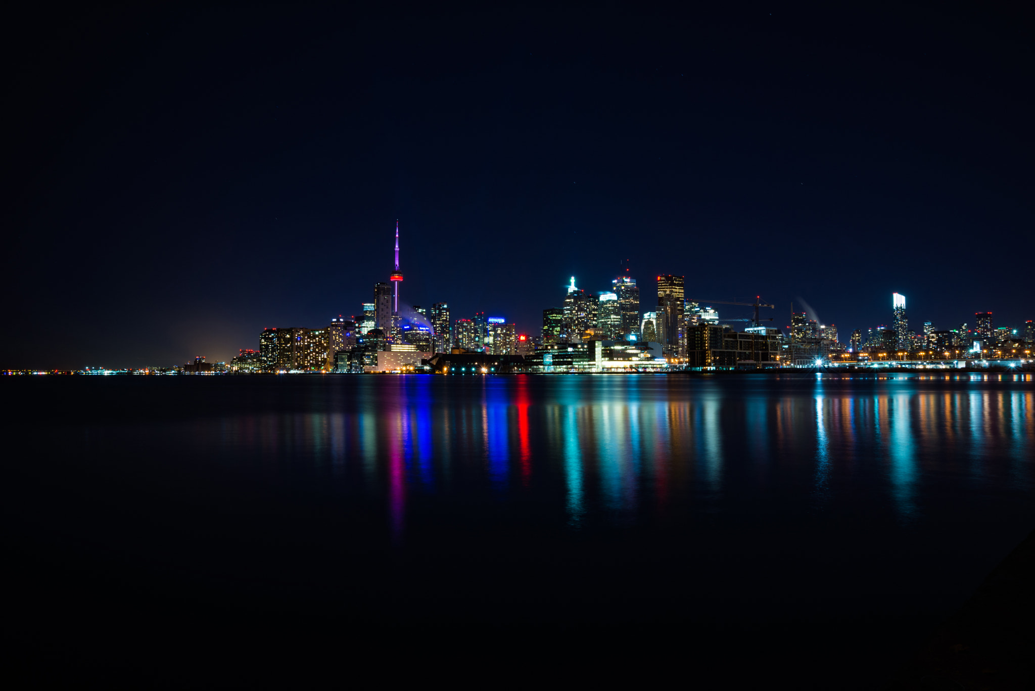 Nikon AF Nikkor 24-85mm F2.8-4D IF sample photo. Toronto skyline at night photography