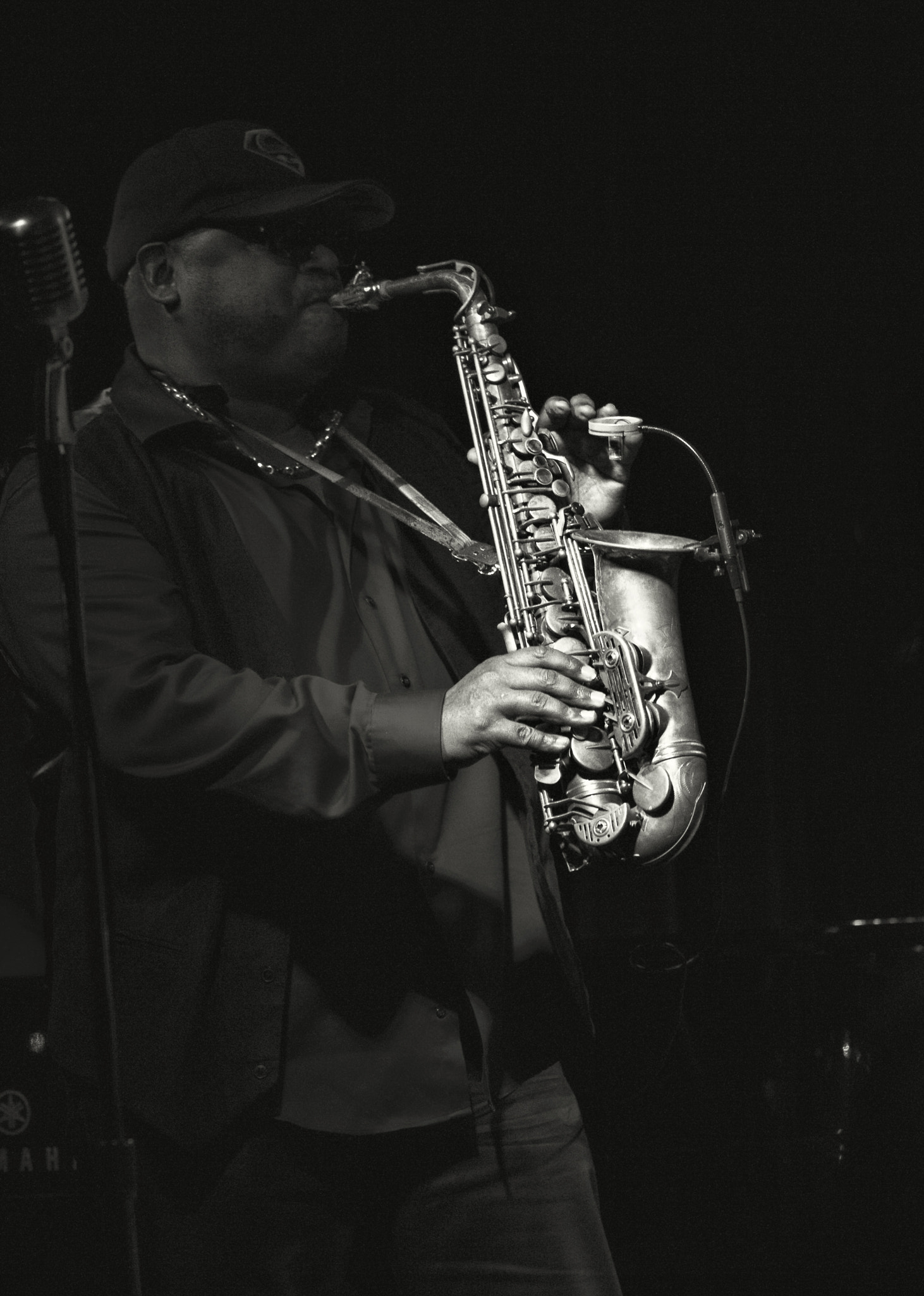 Canon EOS-1D Mark IV sample photo. Sax light photography