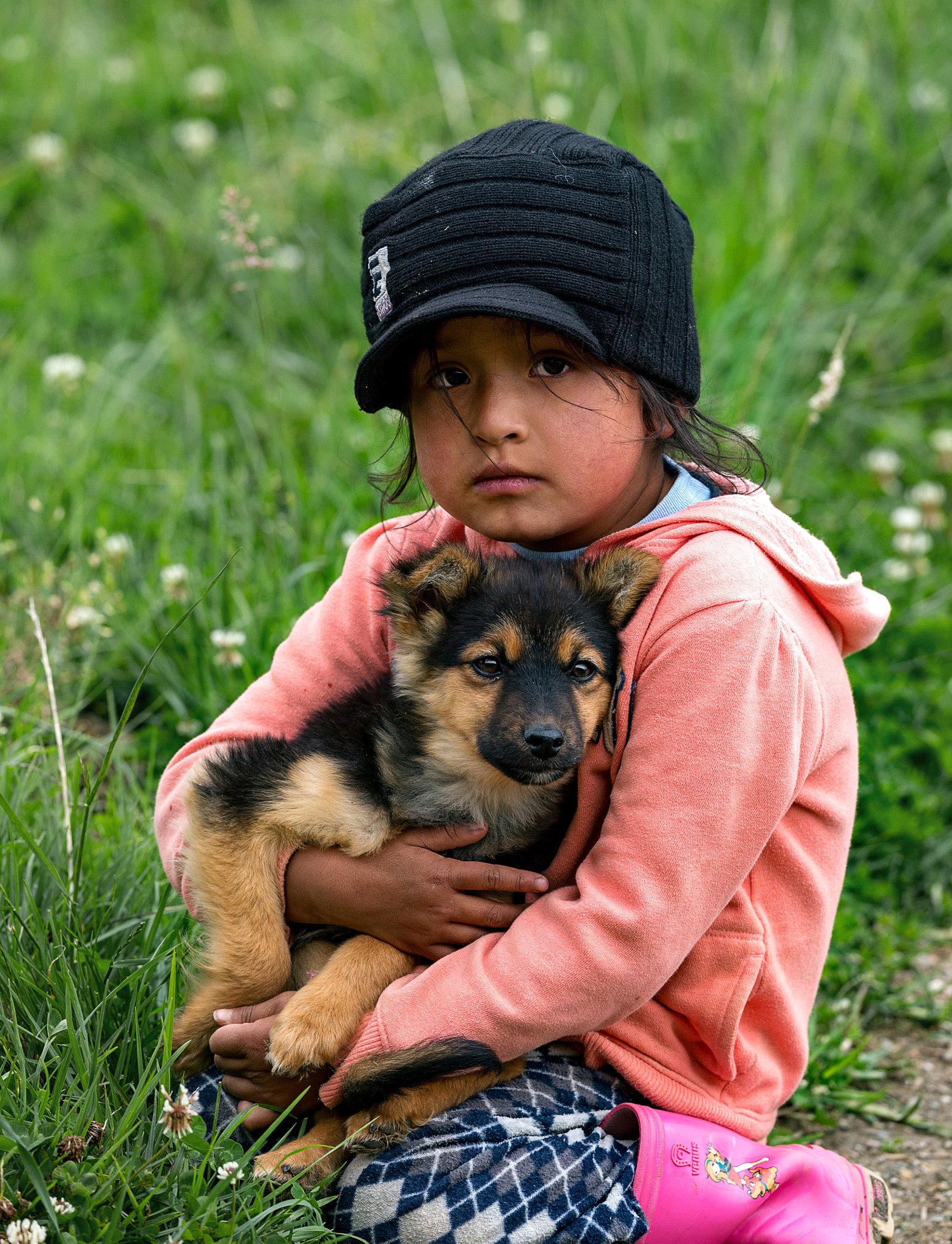 Nikon D4S + Nikon AF-S Nikkor 300mm F4D ED-IF sample photo. Girl with het puppy photography