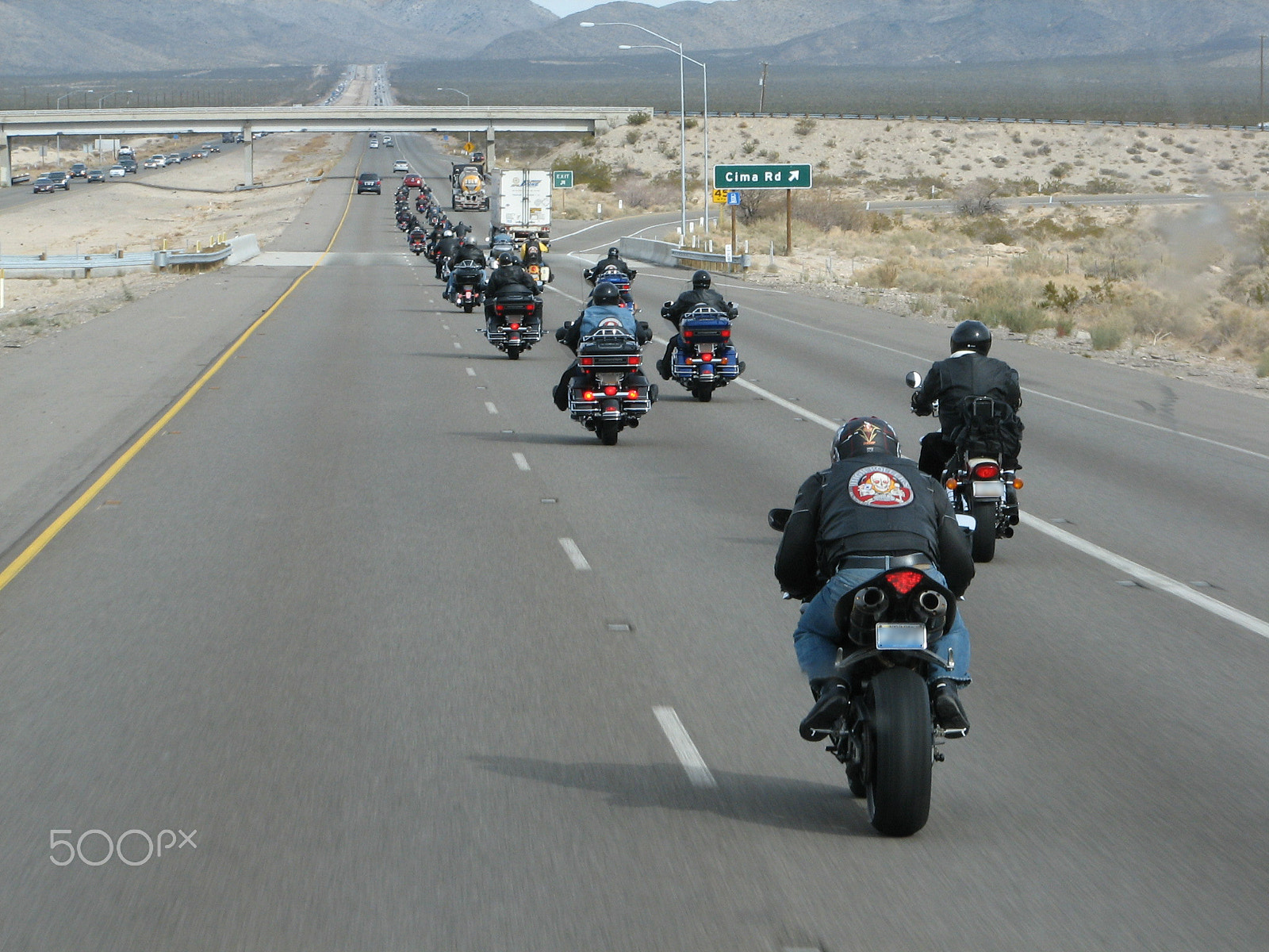 Canon POWERSHOT S2 IS sample photo. Motorcycle club on i-15 photography