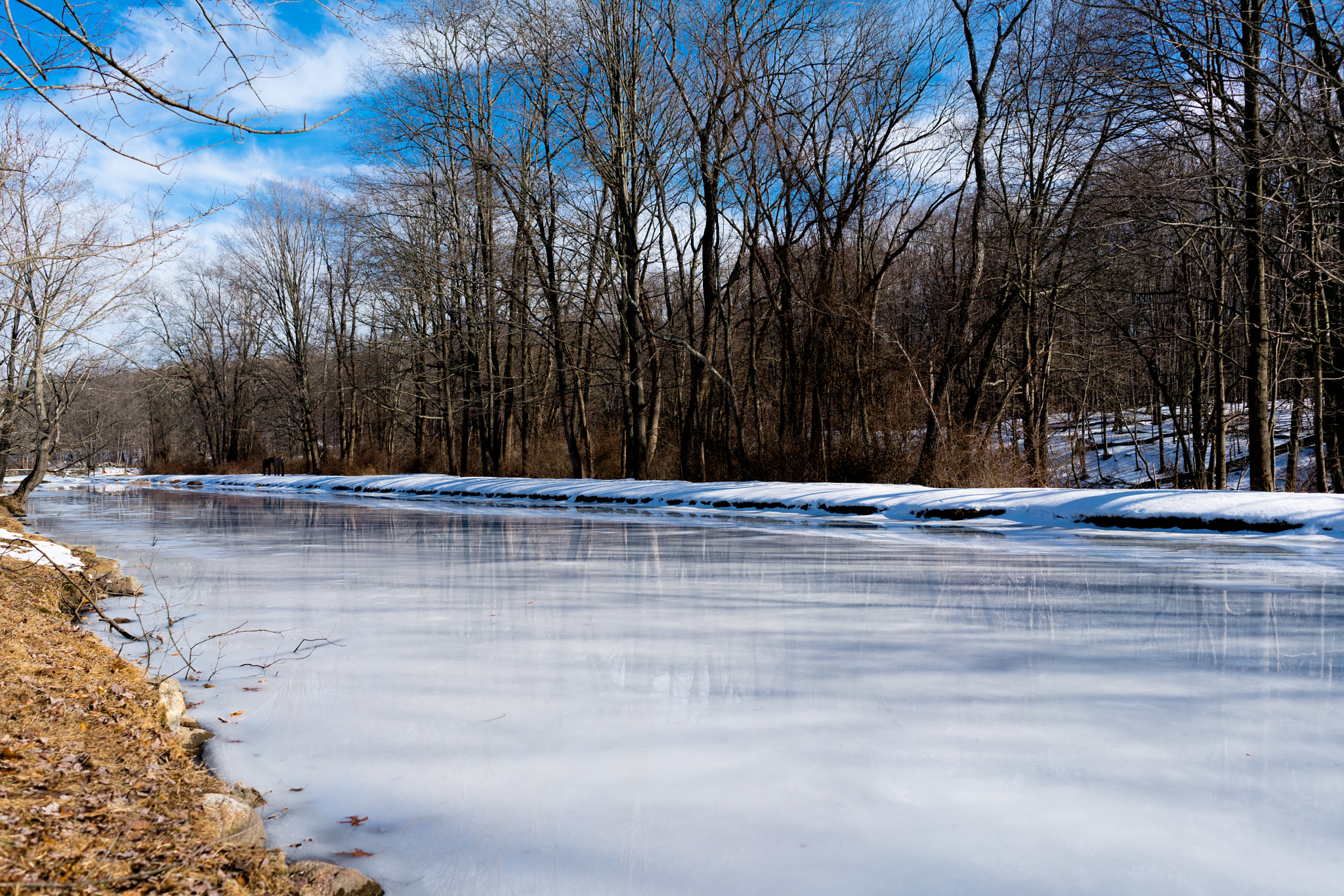 Sony FE 28mm F2 sample photo. Frozen lake photography