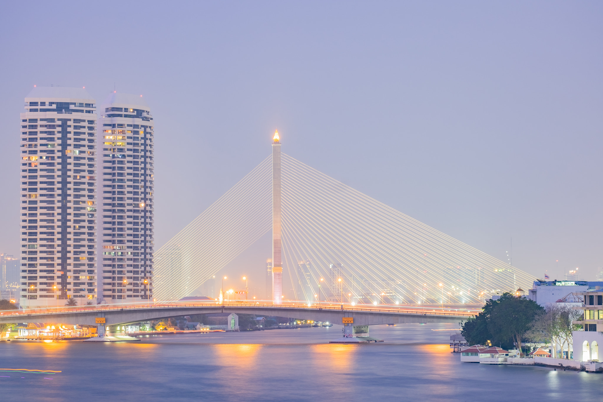 Fujifilm X-E2 + Fujifilm XC 50-230mm F4.5-6.7 OIS II sample photo. Bridge in bangkok photography