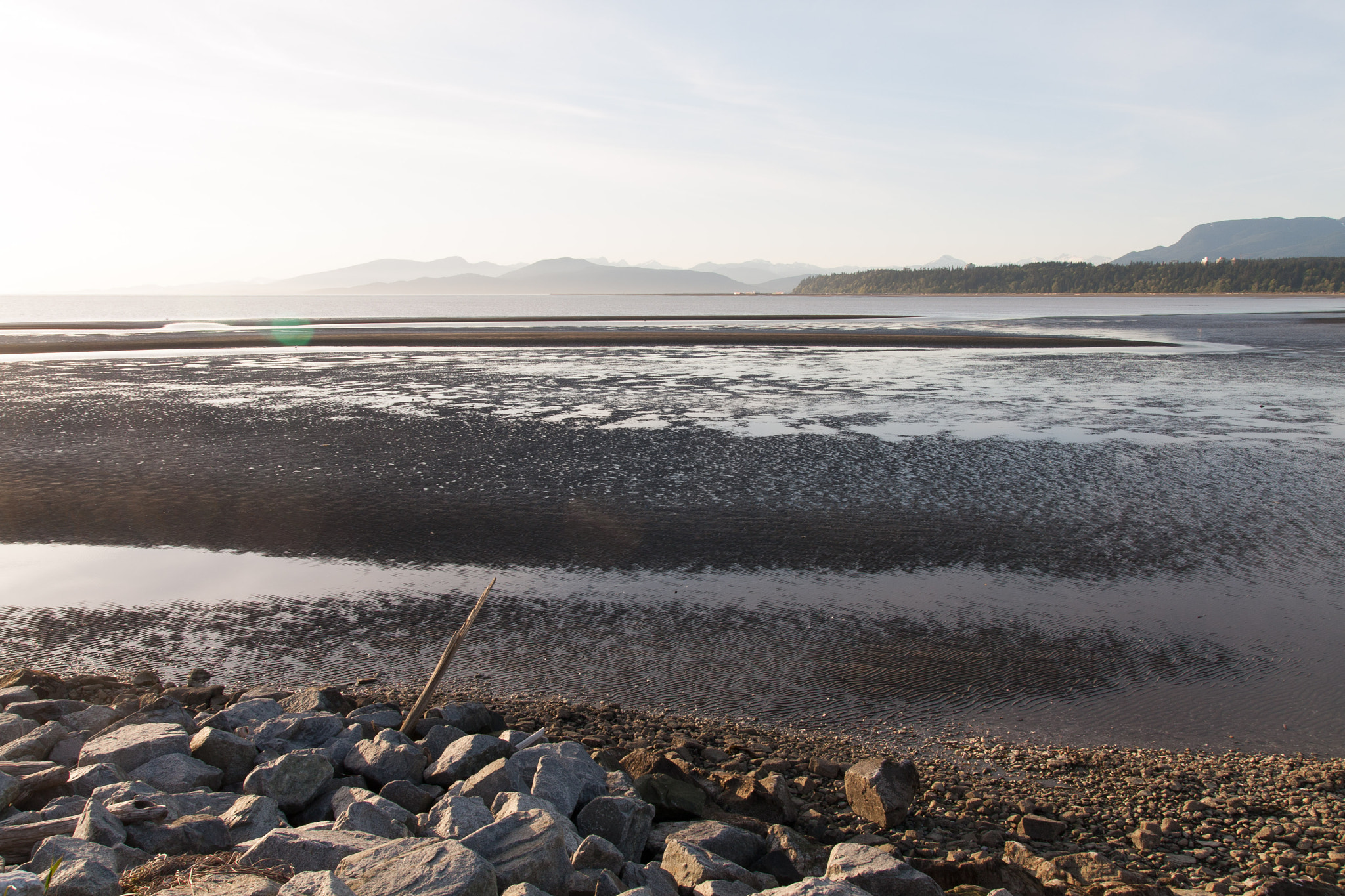 Tamron SP AF 17-50mm F2.8 XR Di II LD Aspherical (IF) sample photo. Vancouver view from iona beach photography