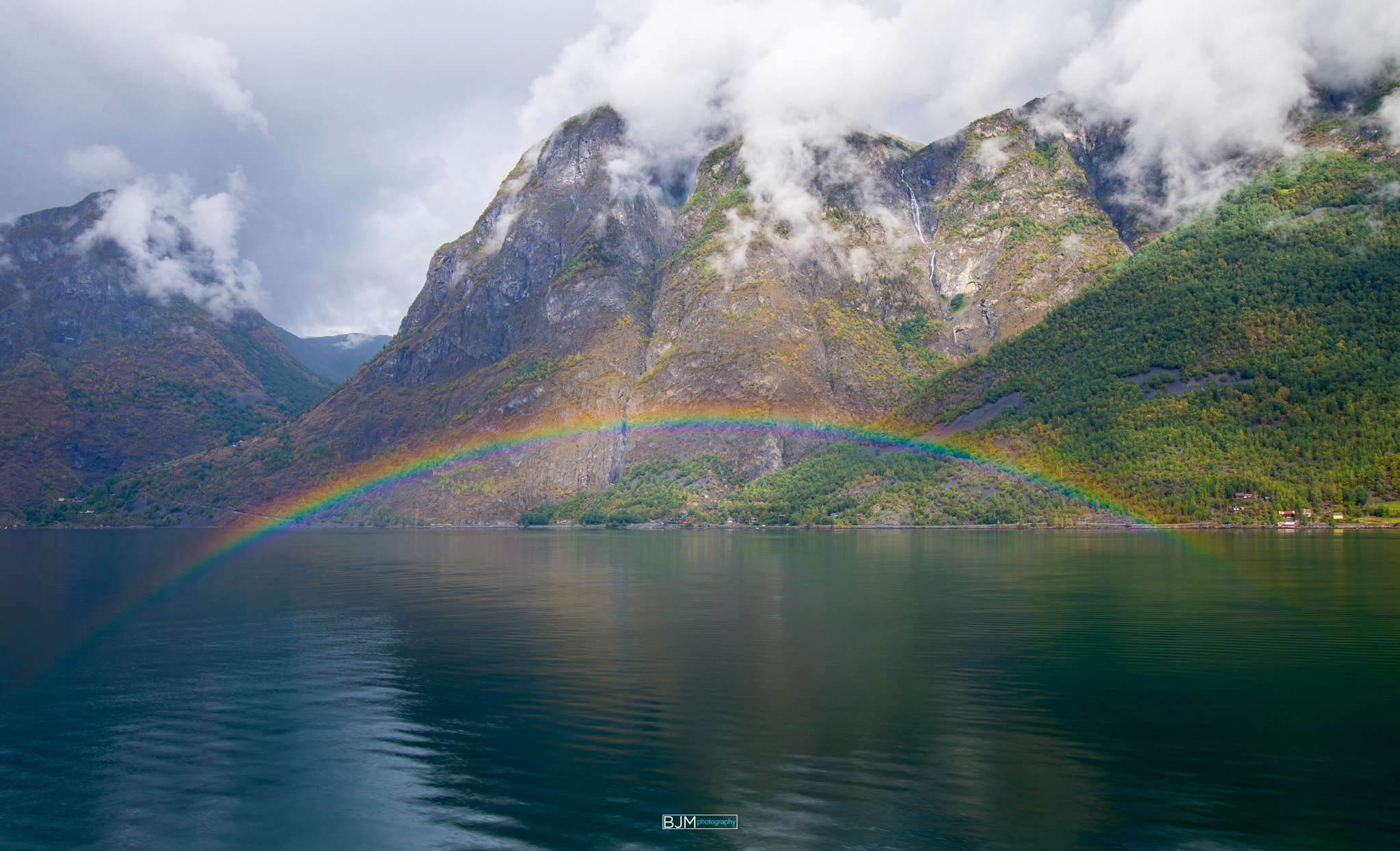 Nikon AF-S Nikkor 18-35mm F3.5-4.5G ED sample photo. Sognefjord rainbow photography