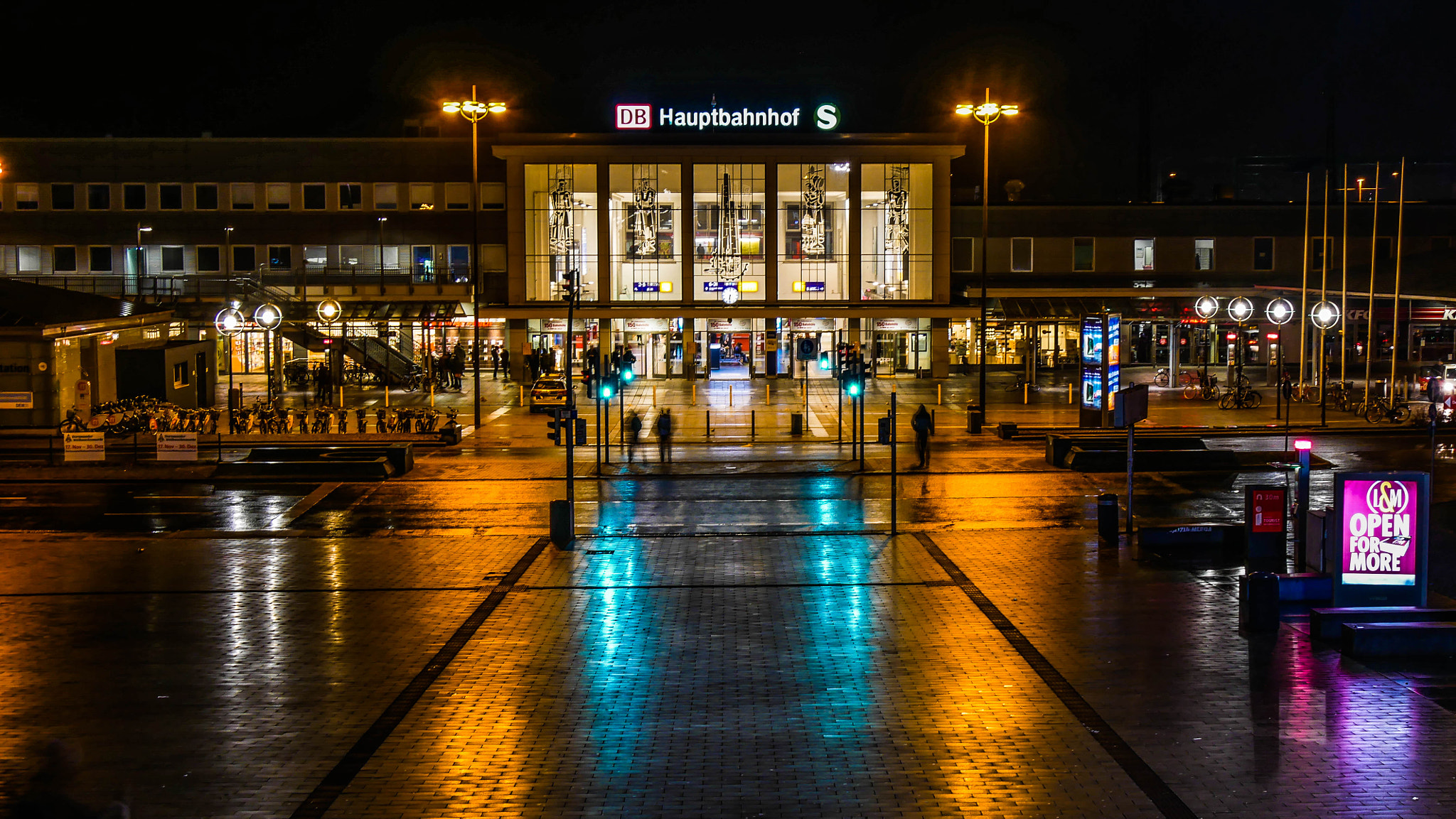 Panasonic DMC-G81 sample photo. Railway station photography