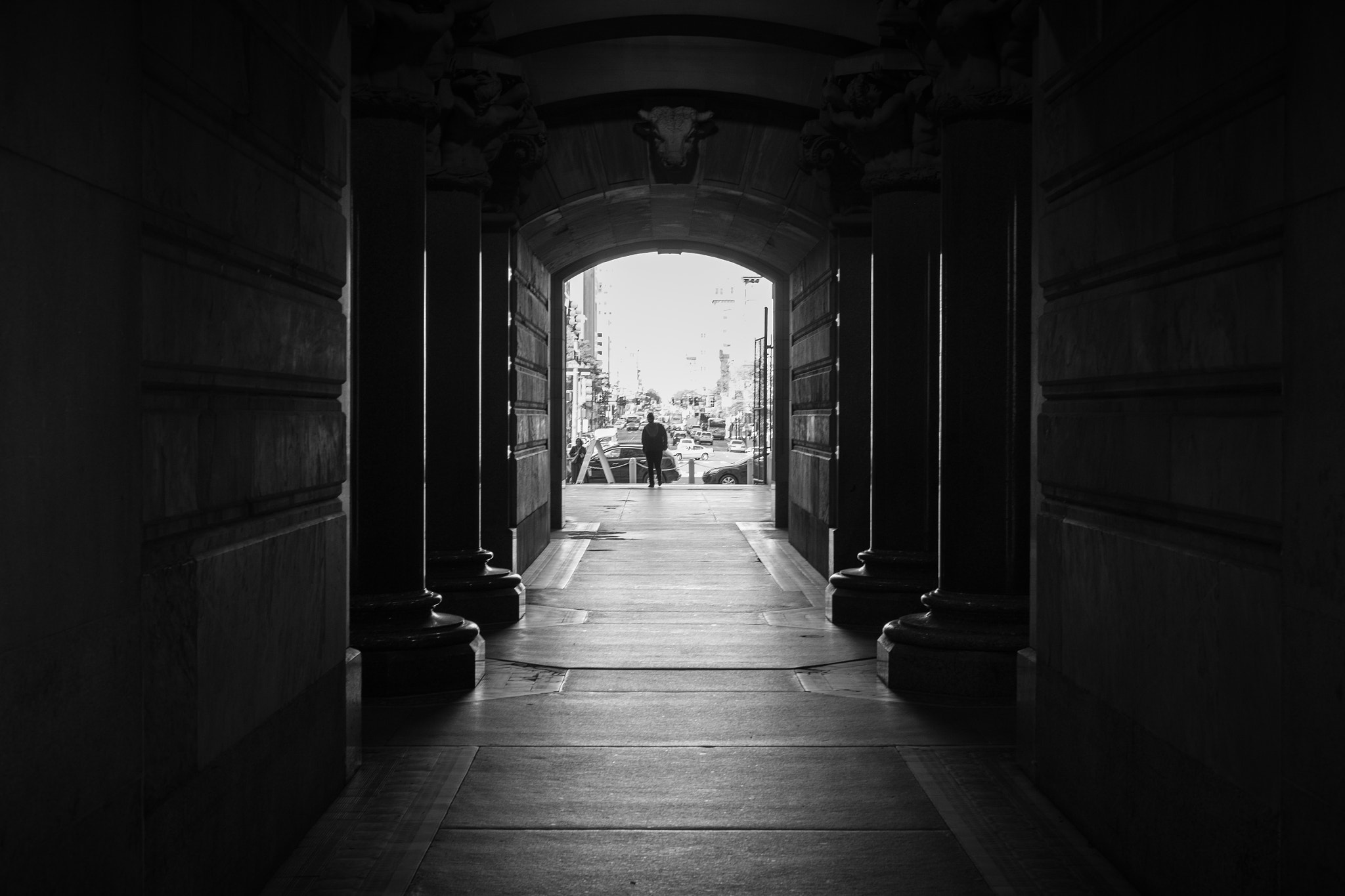 Fujifilm X-Pro1 + Fujifilm XF 35mm F1.4 R sample photo. Philly city hall photography