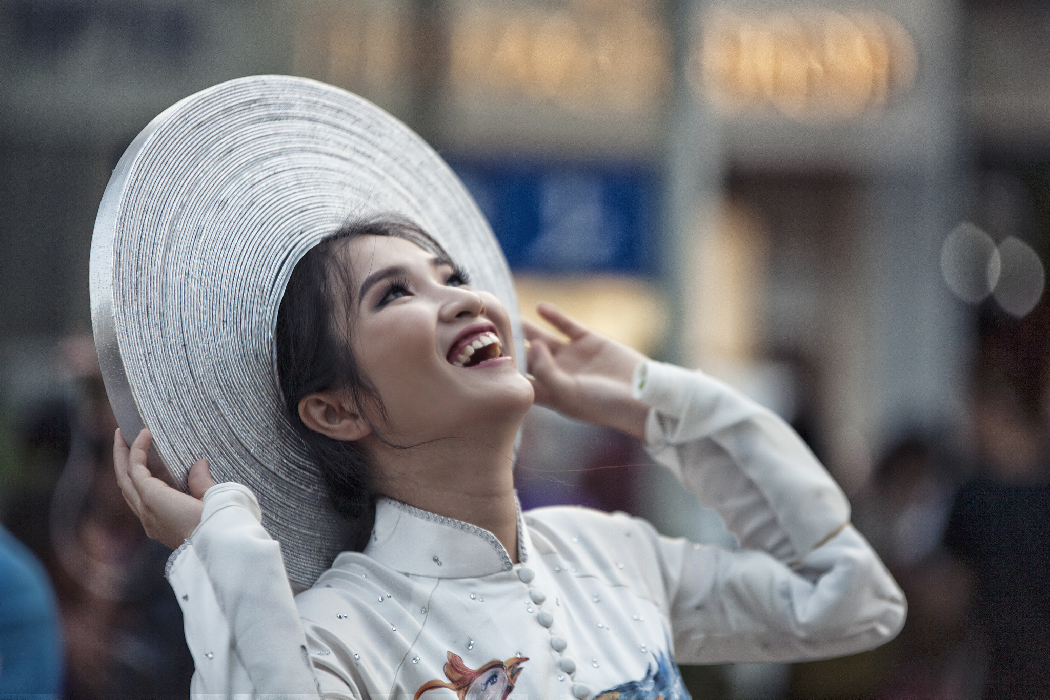 Sigma 70-200mm F2.8 EX DG OS HSM sample photo. Ao dai photography