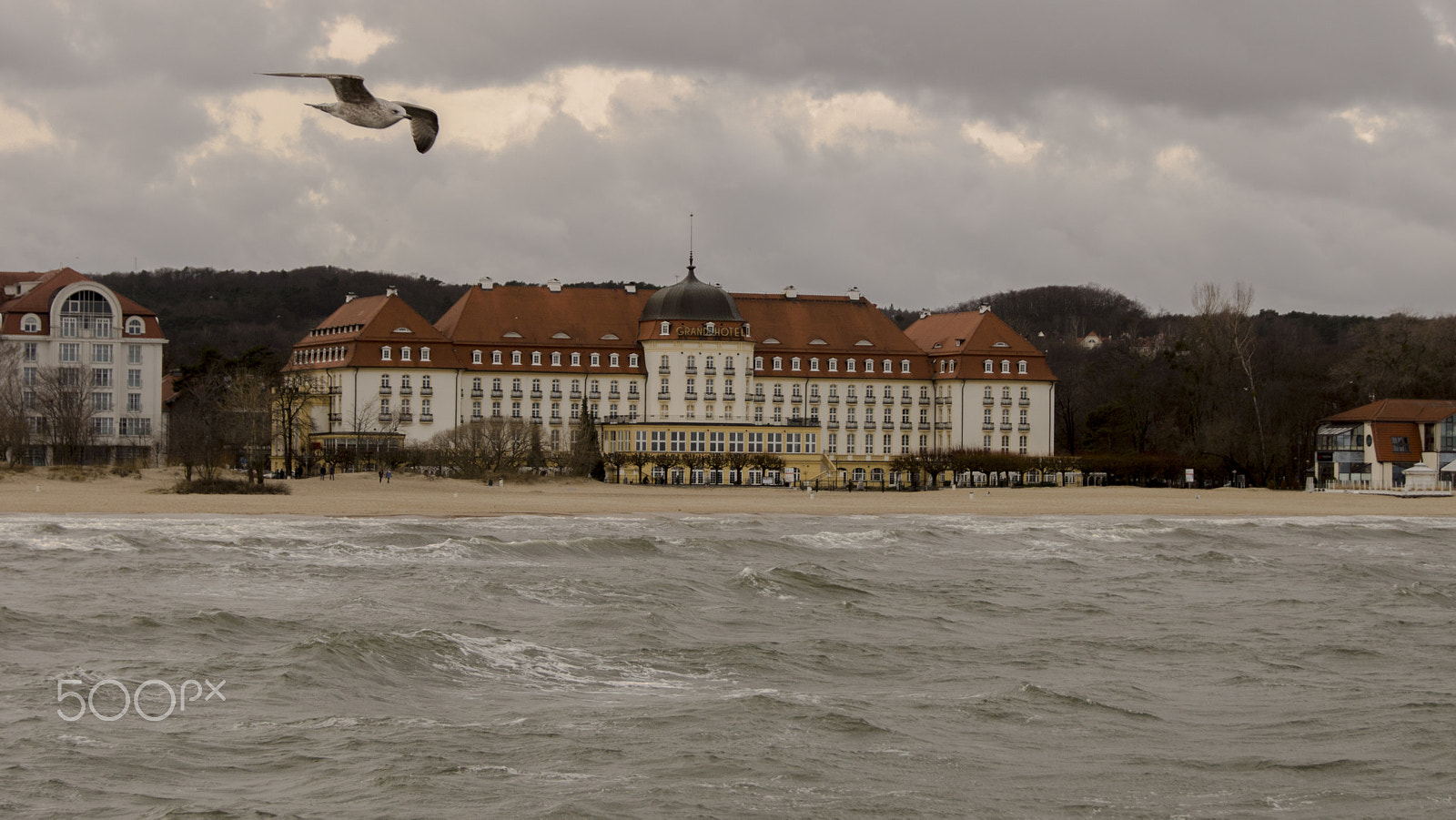 Sony SLT-A65 (SLT-A65V) + Sony DT 18-55mm F3.5-5.6 SAM sample photo. Grand hotel photography