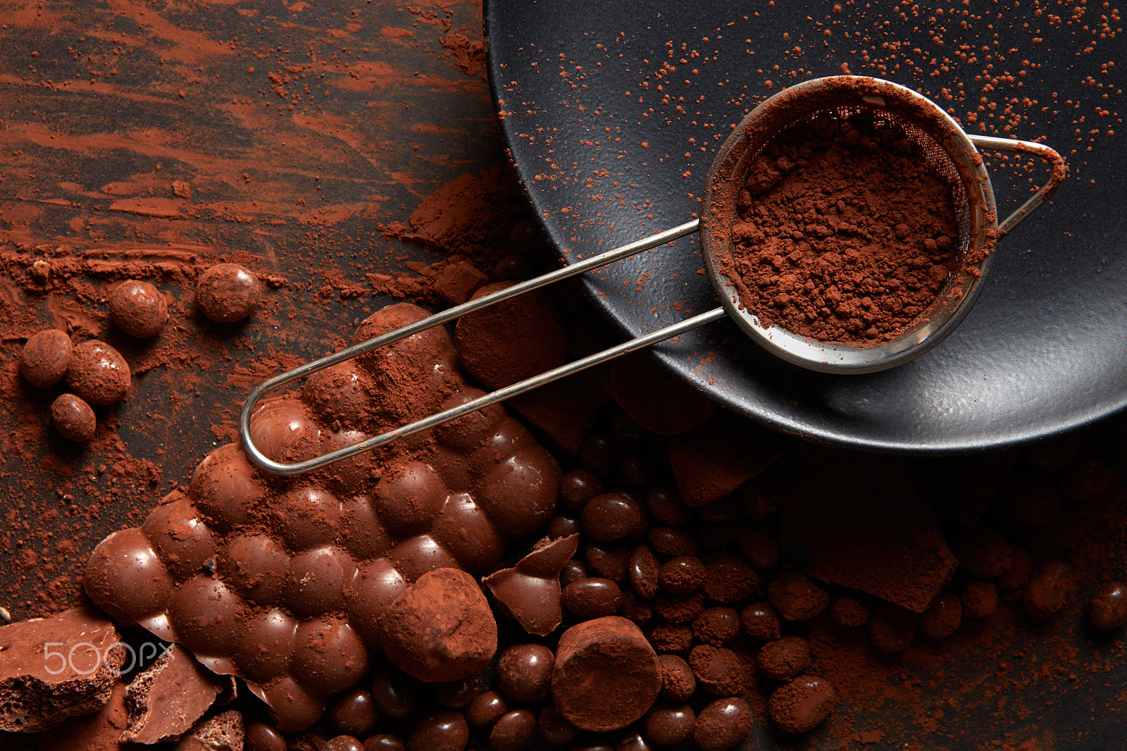 Canon EOS 5DS R + Canon EF 24-70mm F2.8L USM sample photo. Chocolate and cocoa powder photography