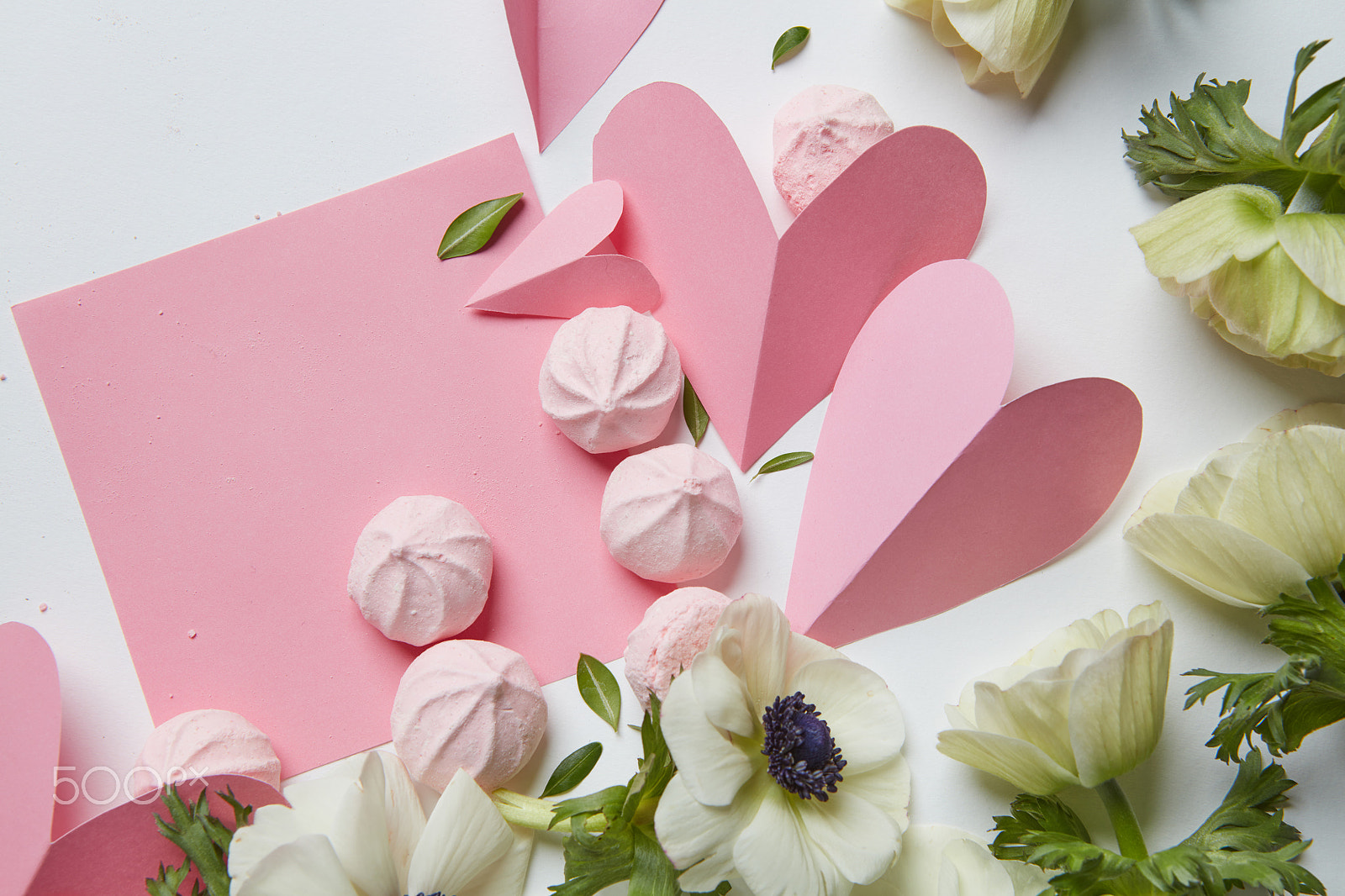 Canon EOS 5DS R + Canon EF 24-70mm F2.8L USM sample photo. Flowers and paper hearts photography