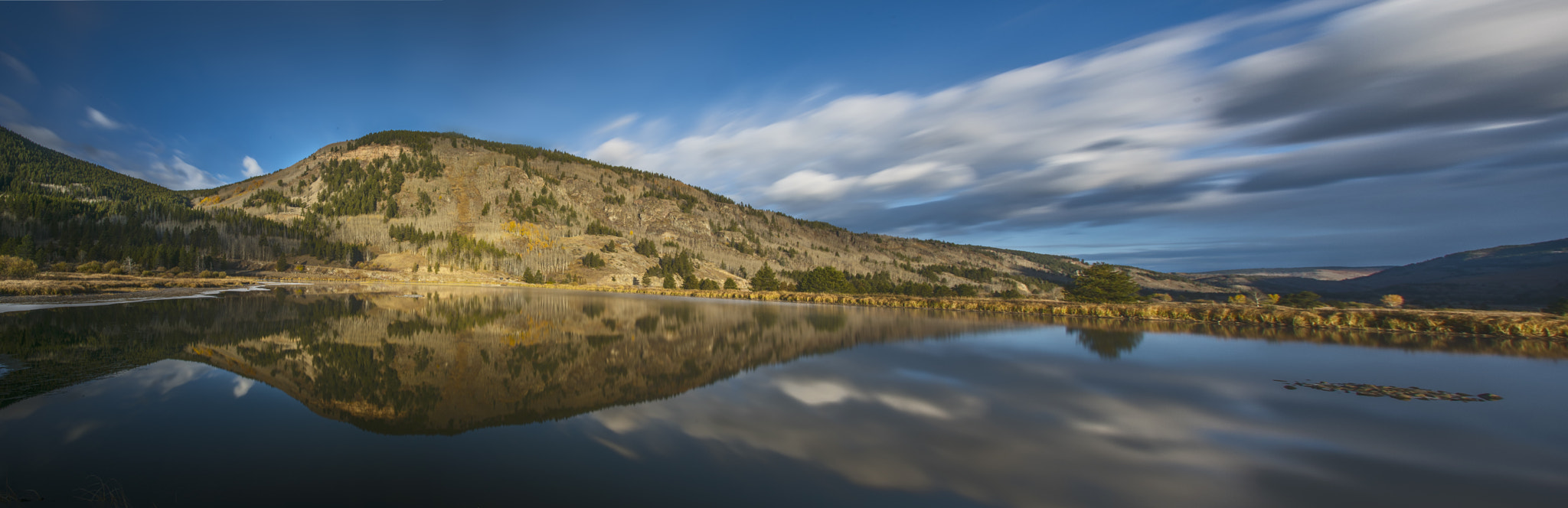 Nikon AF-S Nikkor 17-35mm F2.8D ED-IF sample photo. Morning wind photography