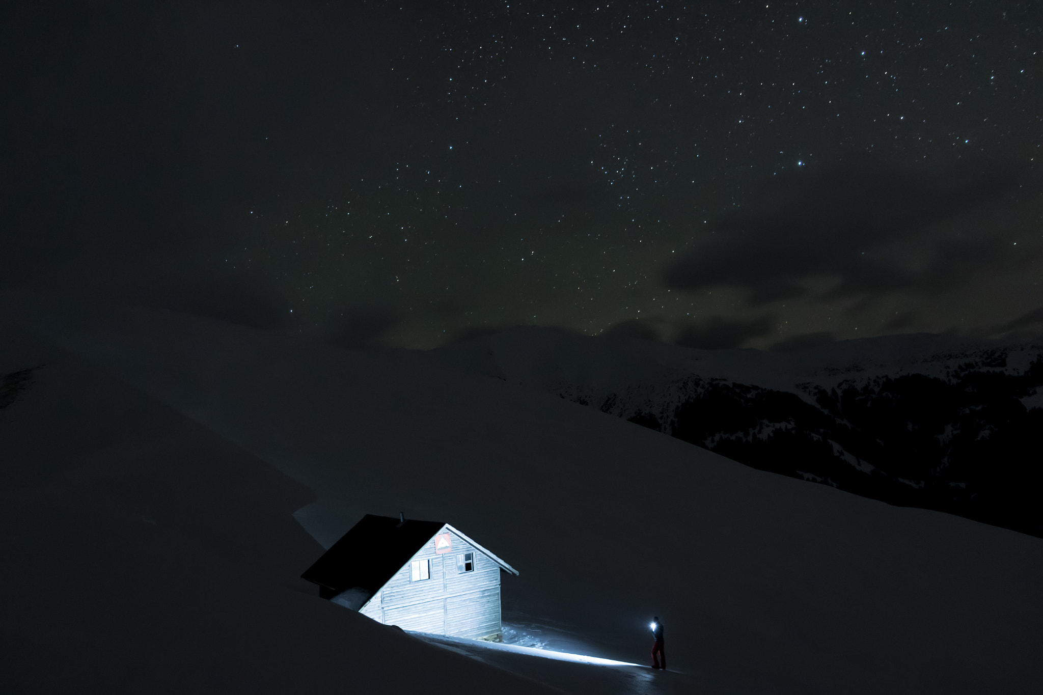 Canon EF 16-35mm F2.8L II USM sample photo. Found the mountain cabin photography