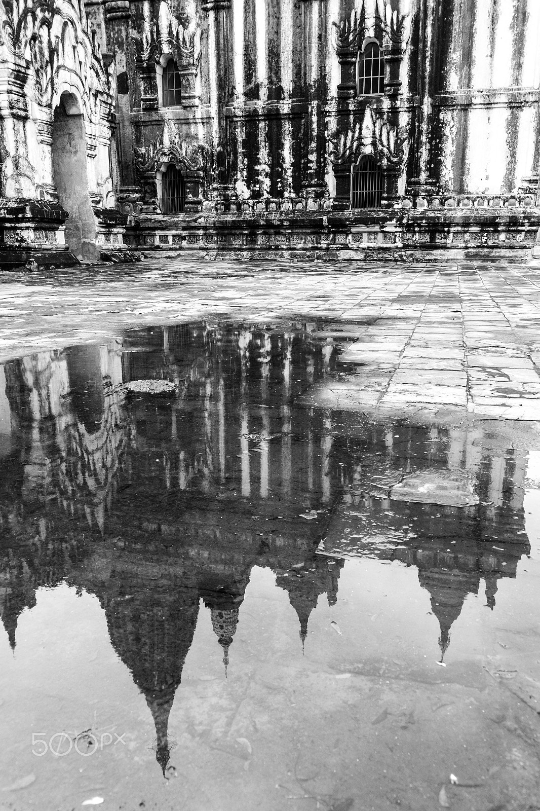 Samsung NX300 + Samsung NX 18-55mm F3.5-5.6 OIS sample photo. Riflessi in bagan photography