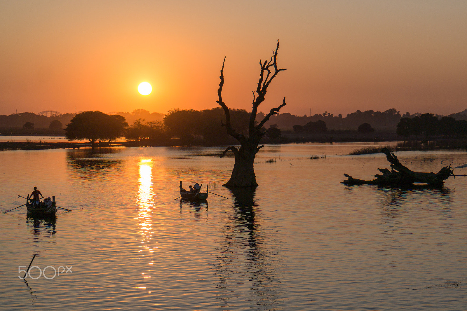 Samsung NX300 + Samsung NX 18-55mm F3.5-5.6 OIS sample photo. U bein bridge photography