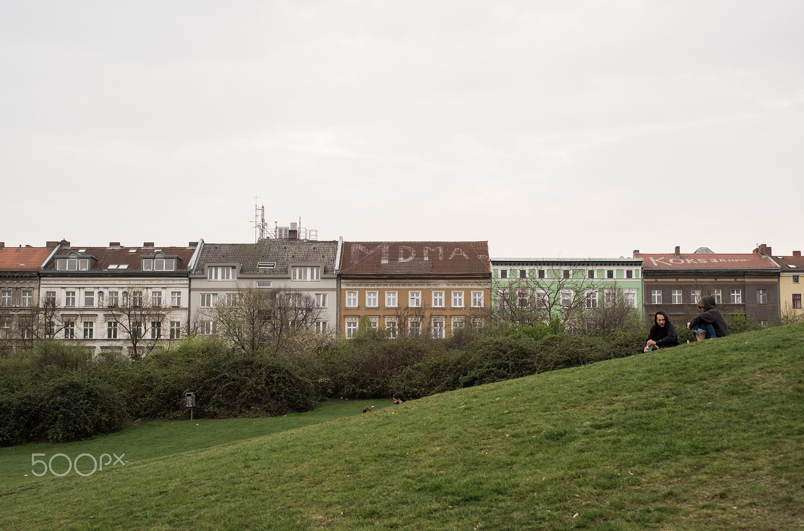 Fujifilm X-E1 + Fujifilm XF 35mm F1.4 R sample photo. Berlin gorlitzer park photography