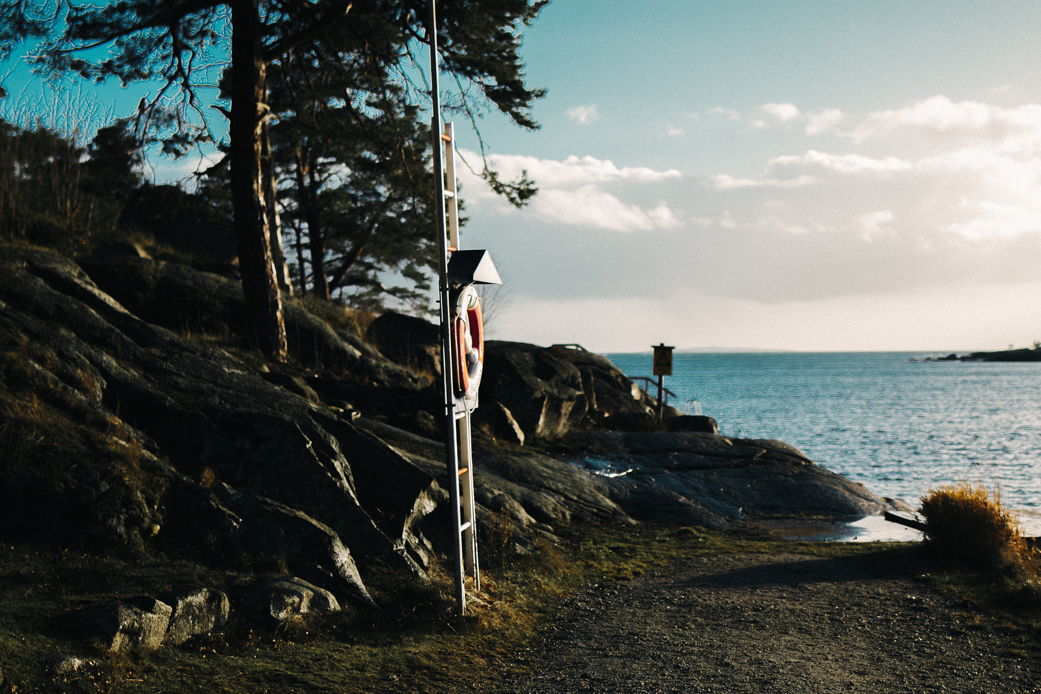 Canon EOS 70D + Tamron SP 35mm F1.8 Di VC USD sample photo. Spring time in karlshamn  photography