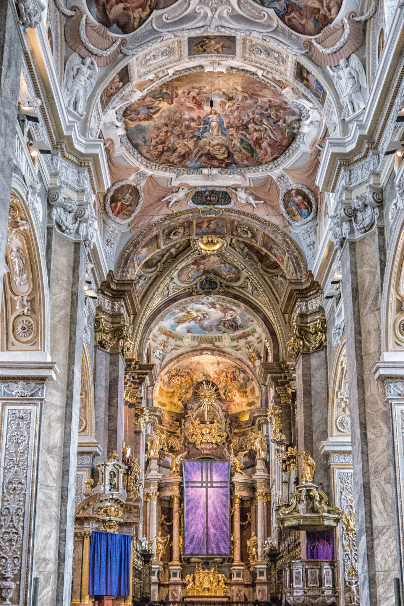 Panasonic Lumix DMC-G6 sample photo. In the church kosterneuburg photography
