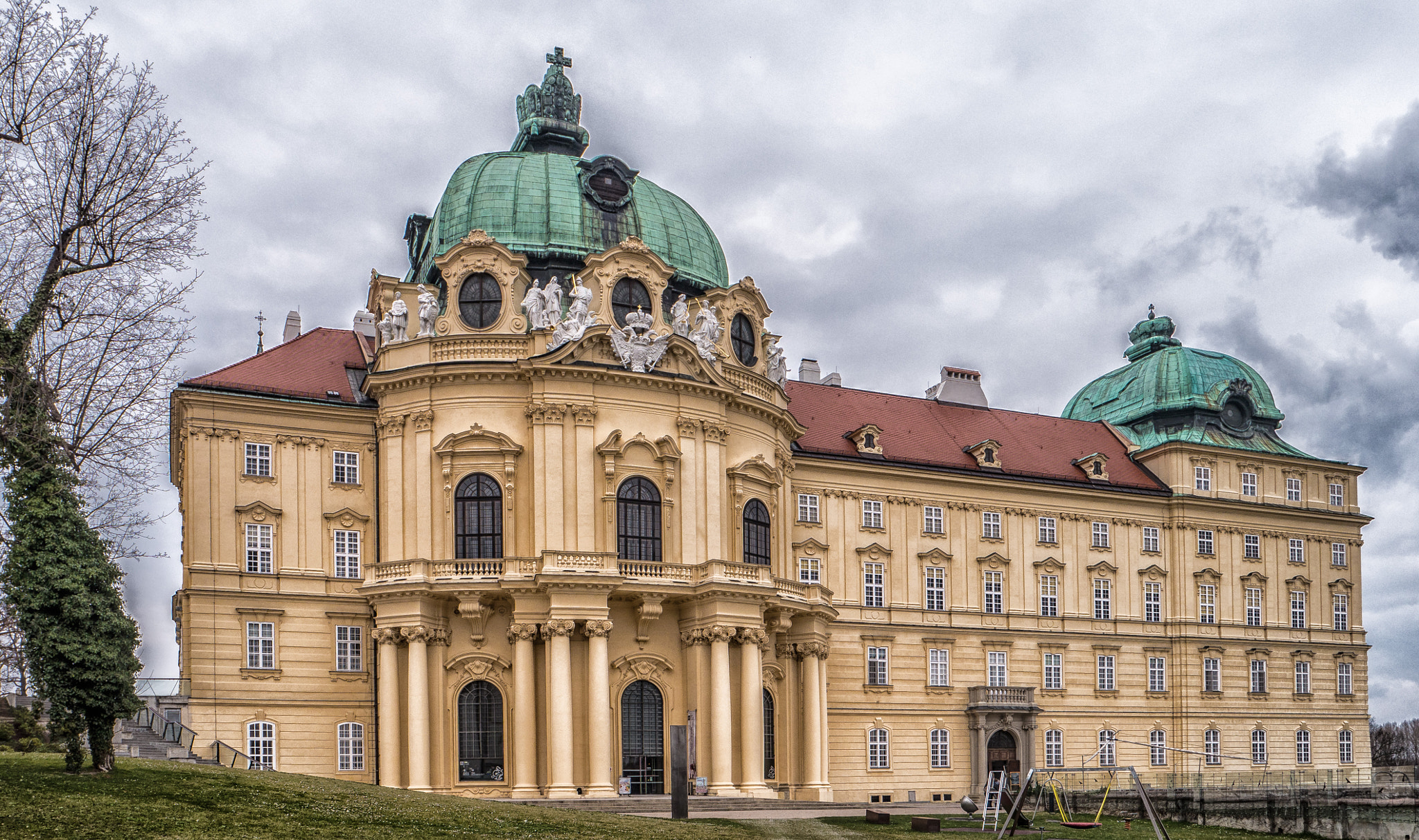 Panasonic Lumix DMC-G6 sample photo. Abbey klosterneuburg photography