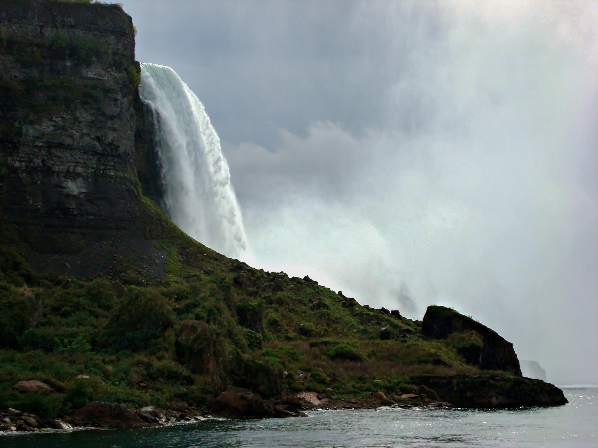 Sony DSC-W200 sample photo. The niagra falls. photography