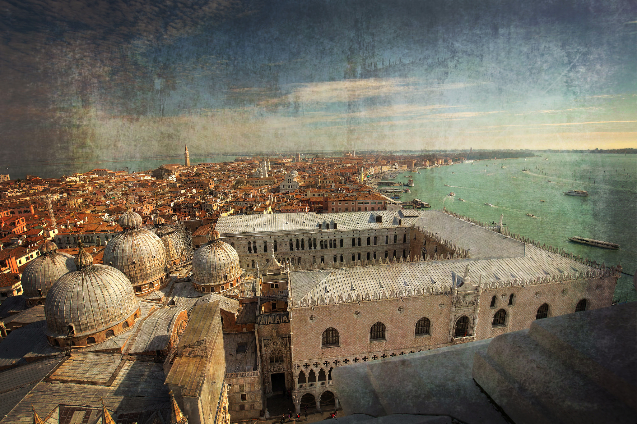 Canon EF 16-35mm F4L IS USM sample photo. ..venezia, old fashioned photography