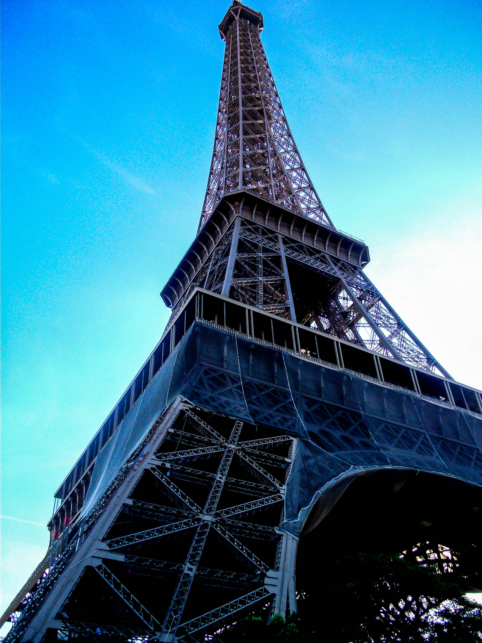 Fujifilm FinePix AV100 sample photo. Eiffel tower photography