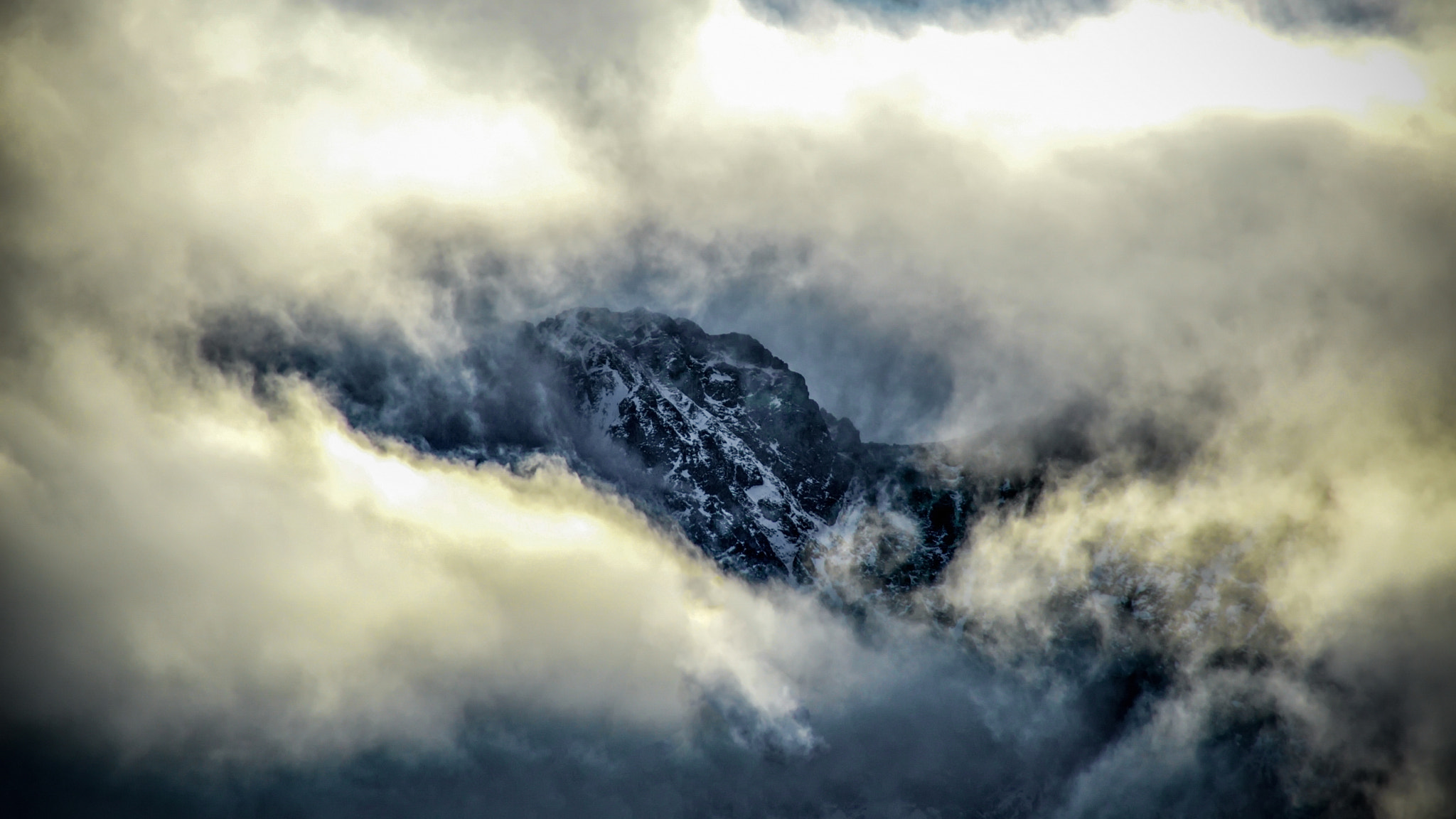 Nikon D3200 sample photo. Mountain cloud photography