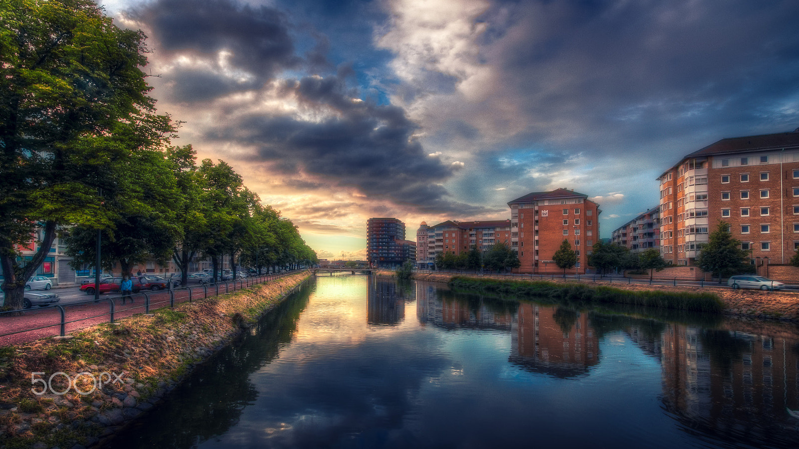 Canon EF-S 10-22mm F3.5-4.5 USM sample photo. Sunset on the canal. photography