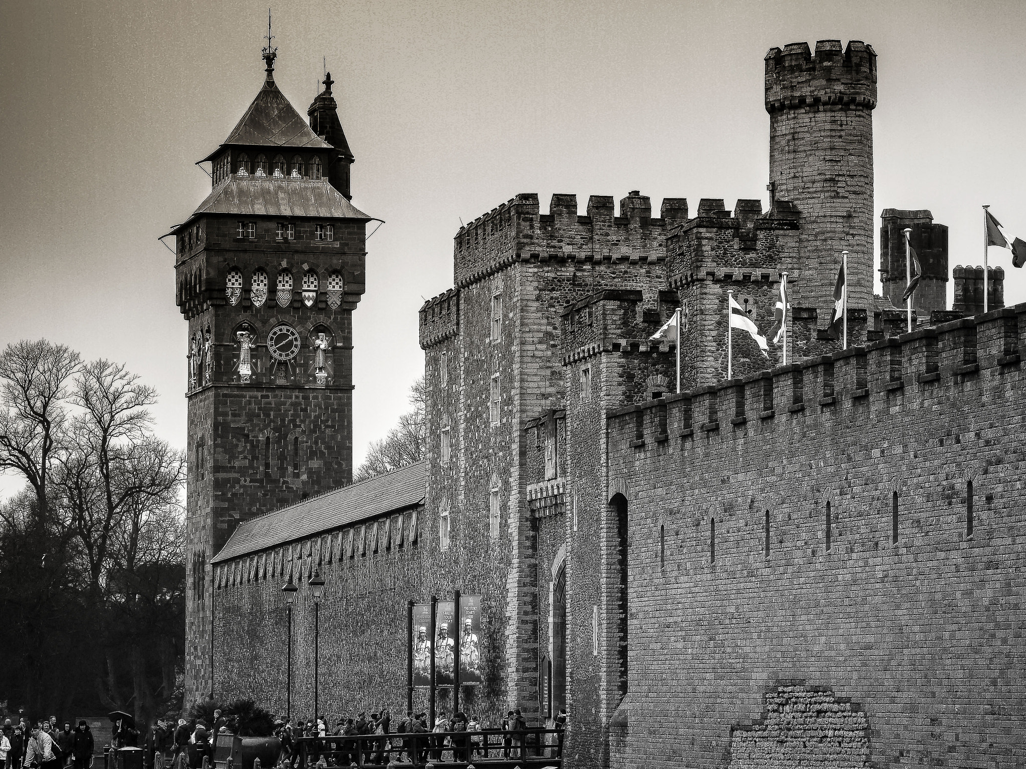 Panasonic Lumix DMC-GF5 sample photo. Cardiff castle, norman tower photography