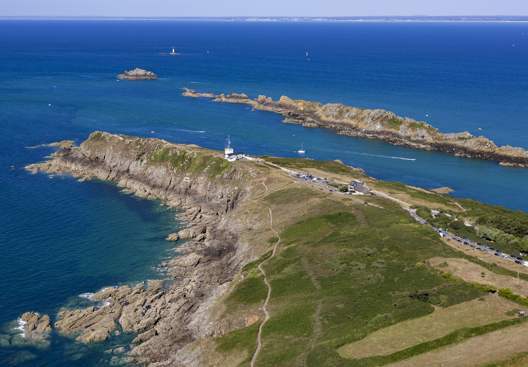 Canon EOS 5D + Canon EF 50mm F1.8 II sample photo. Pointe du grouin photography