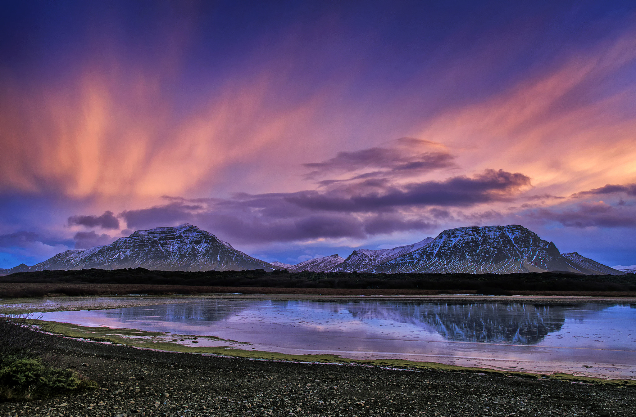 Olympus OM-D E-M5 + Olympus M.Zuiko Digital ED 12-40mm F2.8 Pro sample photo. Iceland 2017 photography