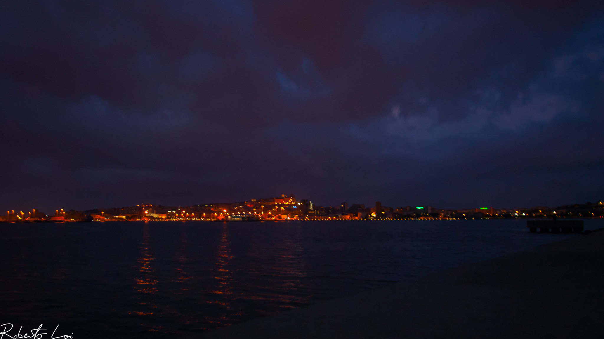 Sony Alpha DSLR-A200 + 10-20mm F3.5 sample photo. Cagliari - molo di levante - vista sul porto photography