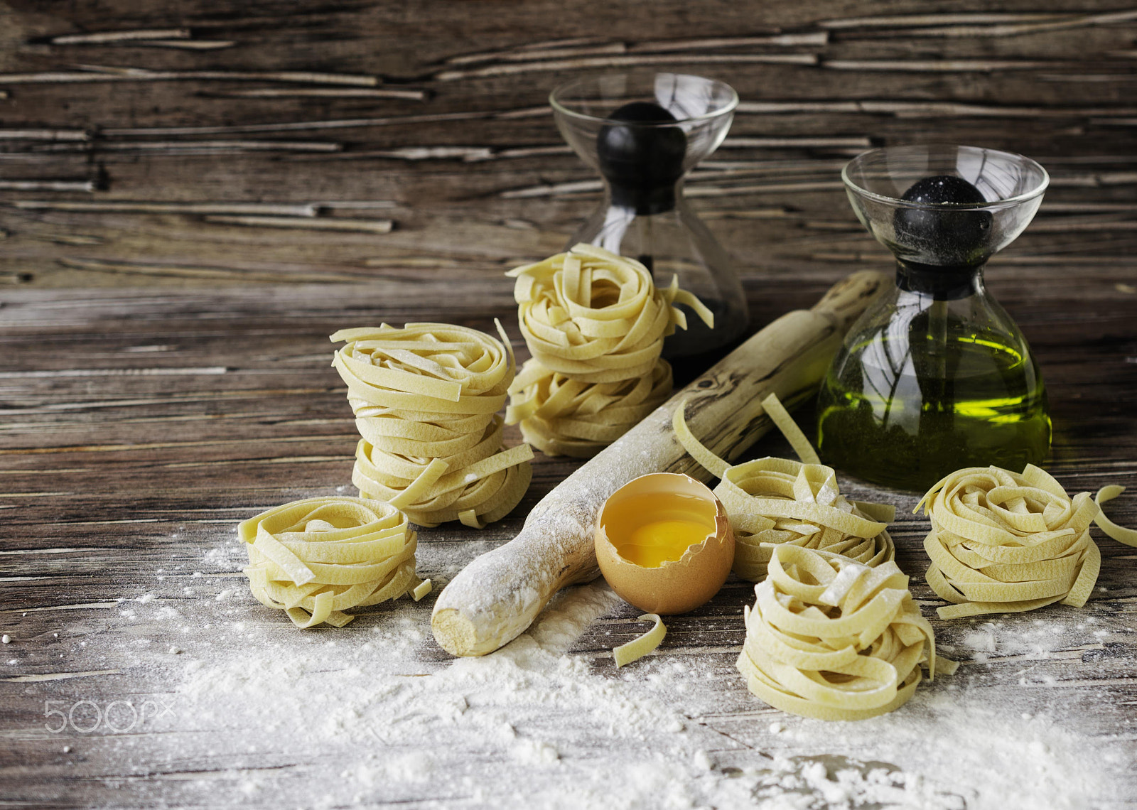 Nikon AF-S DX Micro Nikkor 40mm F2.8 sample photo. A set of products for cooking pasta with wheat flour, a selective focus photography