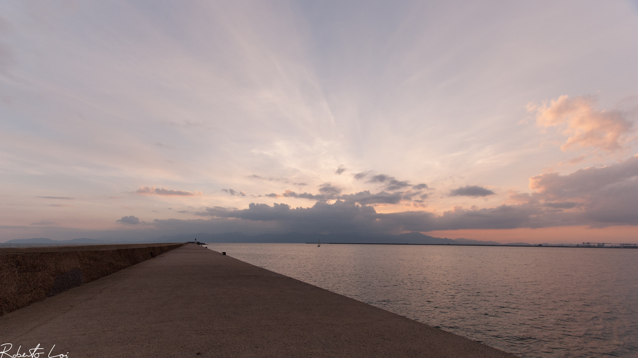 Sony Alpha DSLR-A200 + Sigma 10-20mm F3.5 EX DC HSM sample photo. Cagliari - molo di levante photography