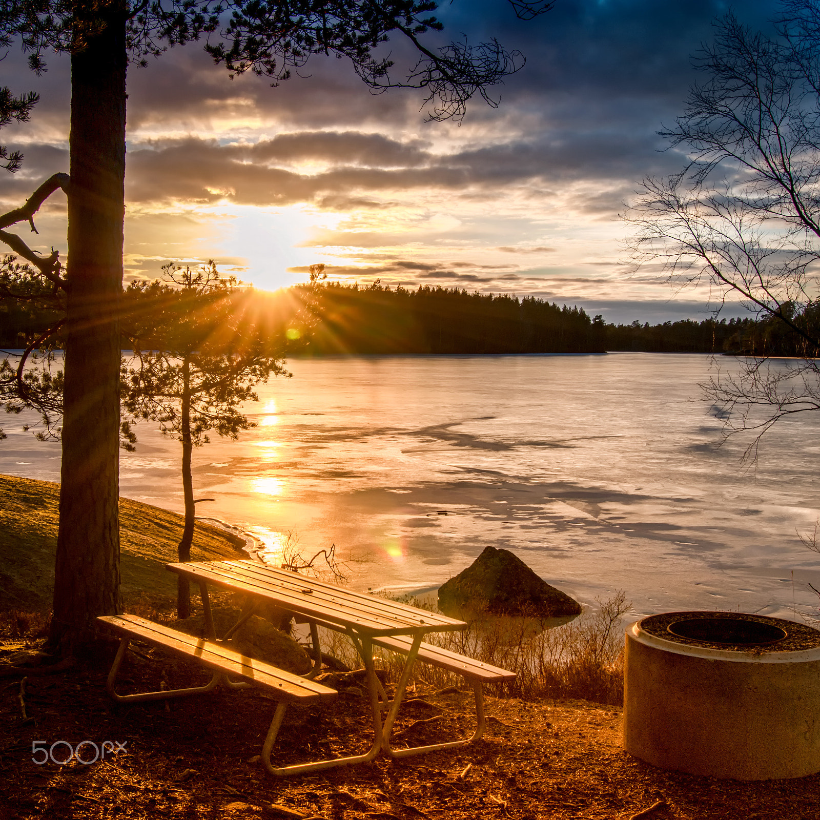 Tokina AT-X Pro 12-24mm F4 (IF) DX sample photo. Bench by lake photography