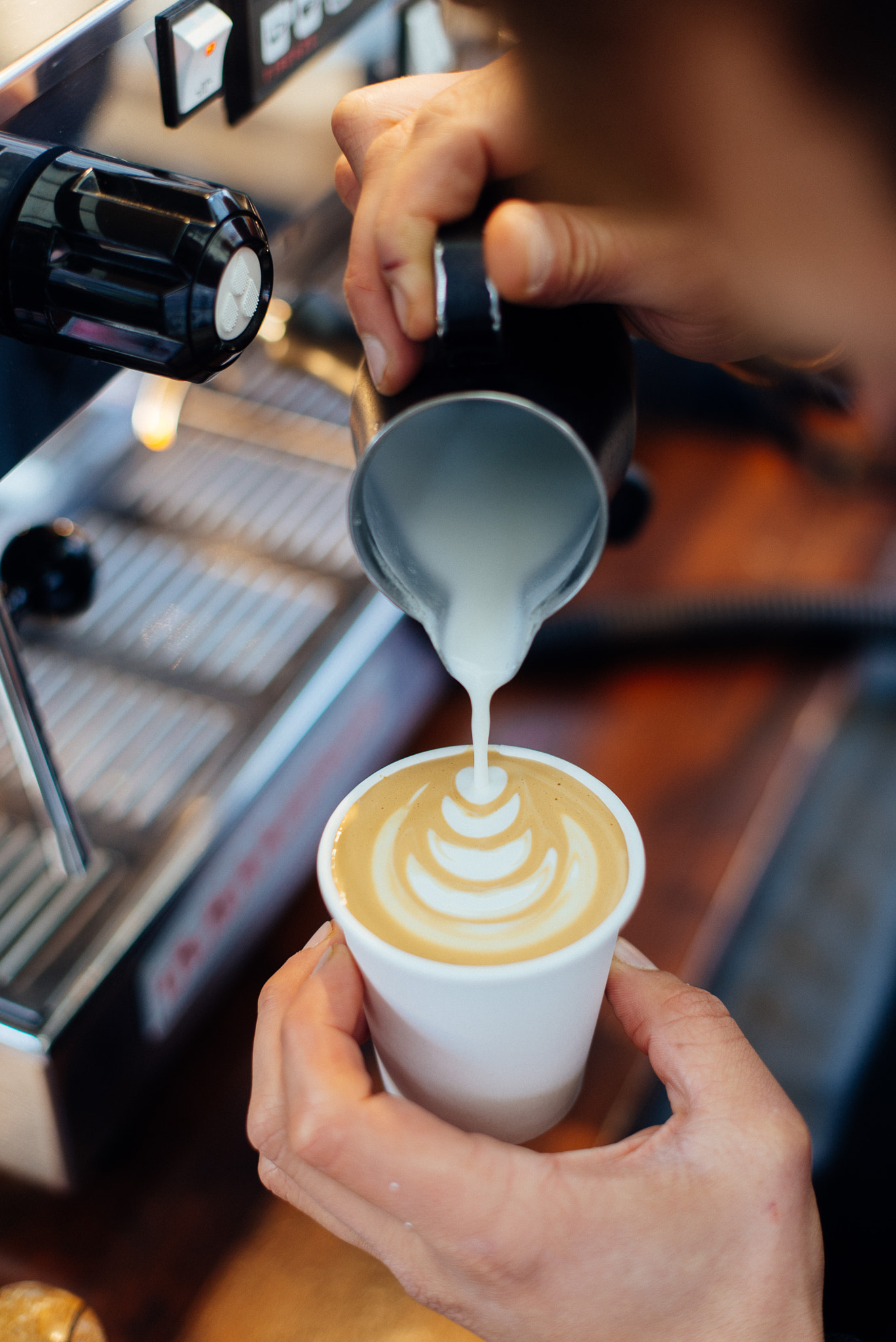 Nikon D600 + Nikon AF-S Nikkor 50mm F1.4G sample photo. Latte art photography