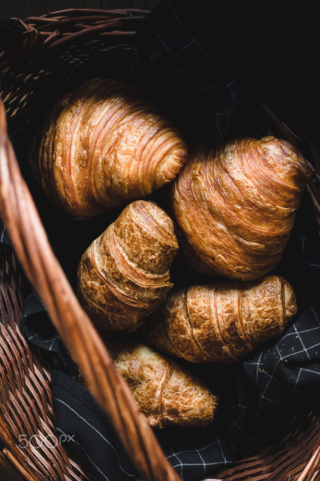 Nikon D7100 + Nikon AF-S Nikkor 50mm F1.4G sample photo. Fresh croissants photography
