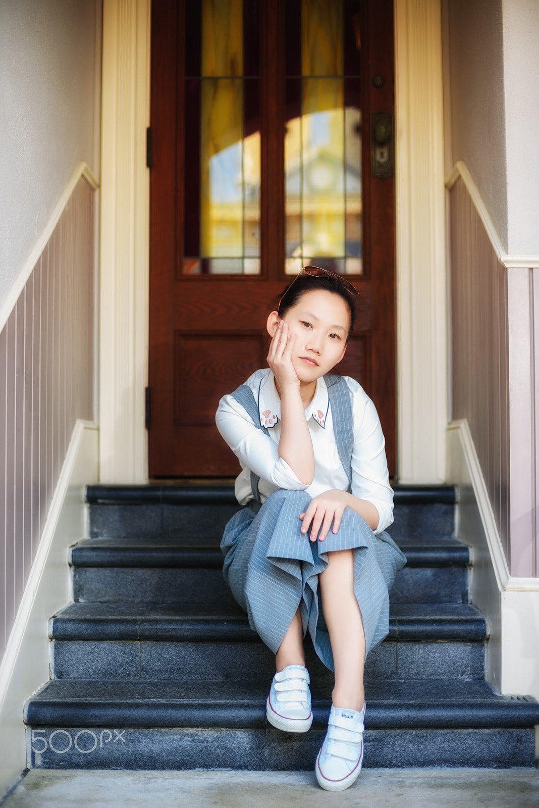 Nikon D750 + Nikon AF Nikkor 50mm F1.4D sample photo. Girl in disney park photography