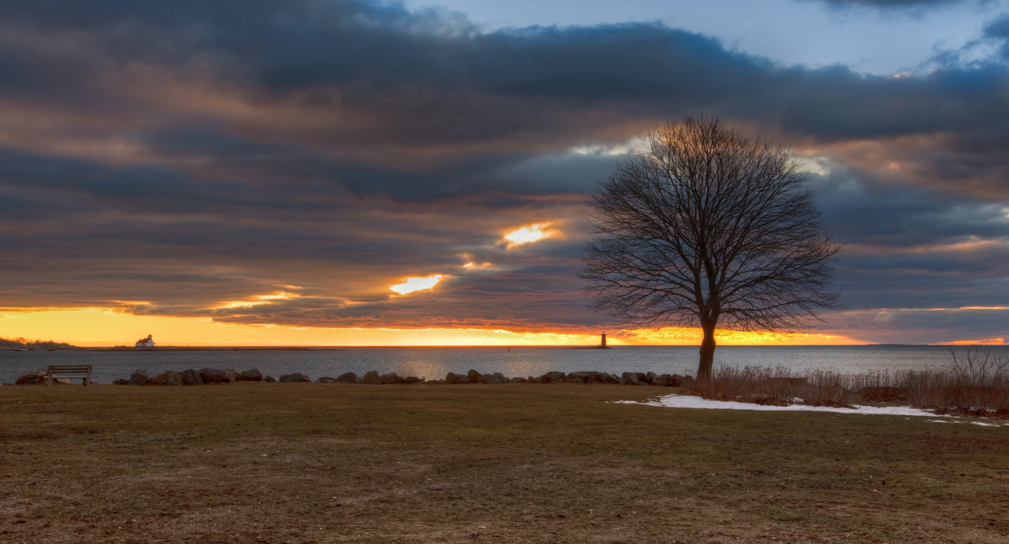 Nikon D810 + Nikon AF-S Nikkor 17-35mm F2.8D ED-IF sample photo. ...first light at the commons... photography