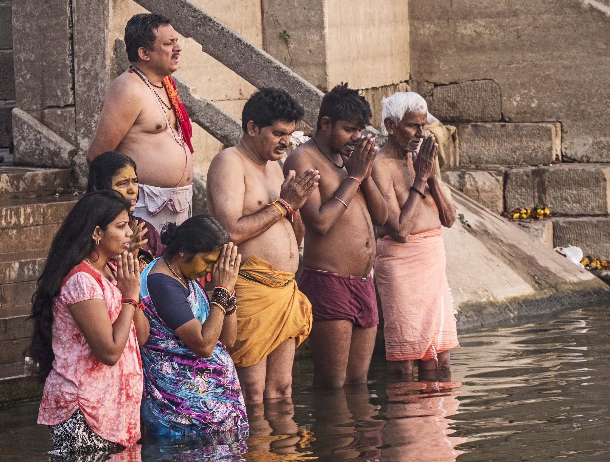 LUMIX G VARIO 45-150/F4.0-5.6 sample photo. Prayers for the rivers photography