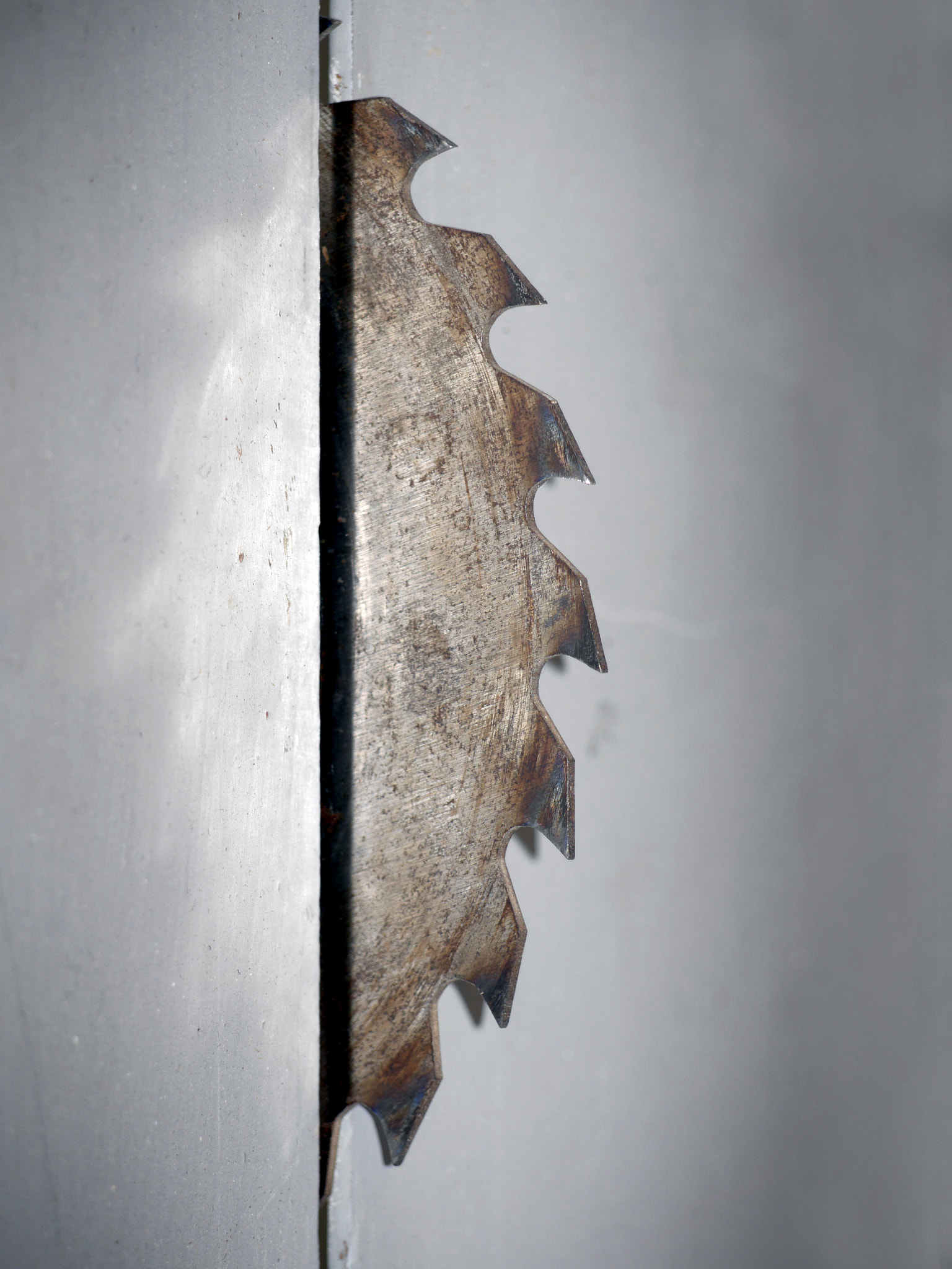 Panasonic Lumix DMC-GH3 sample photo. Circular saw photography