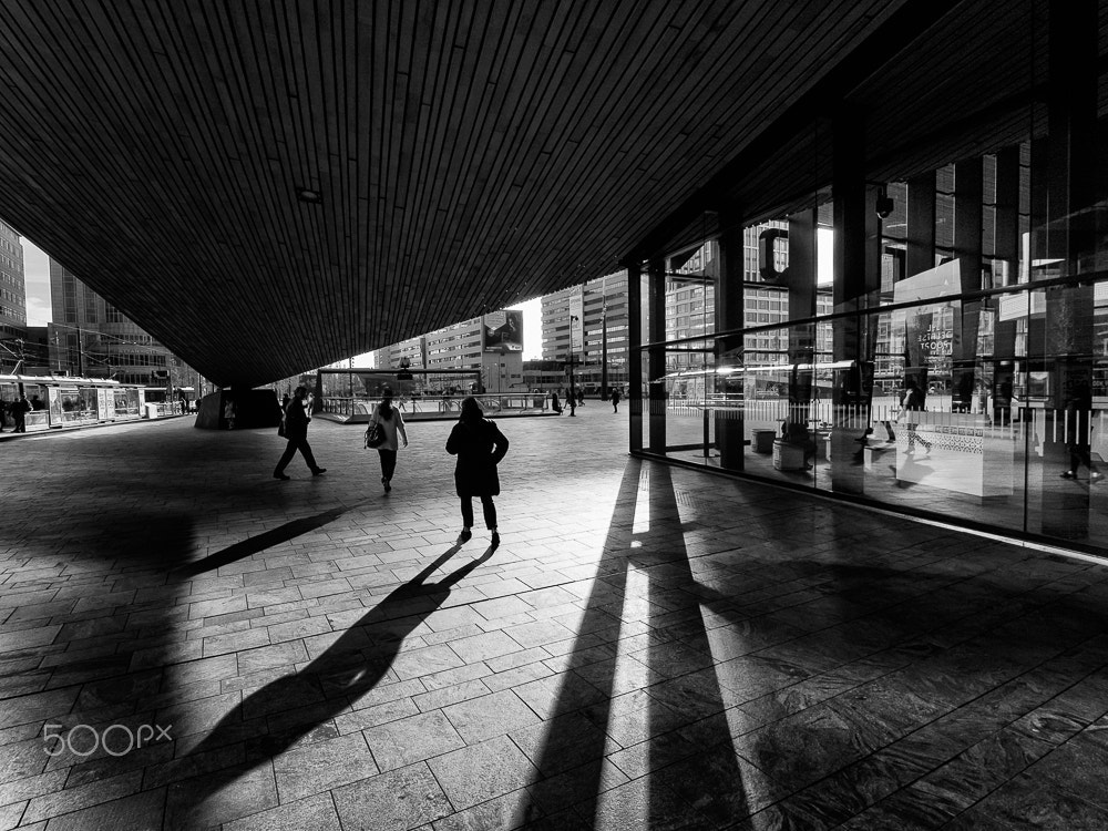 Olympus OM-D E-M10 + OLYMPUS M.9-18mm F4.0-5.6 sample photo. Early morning, new central station photography
