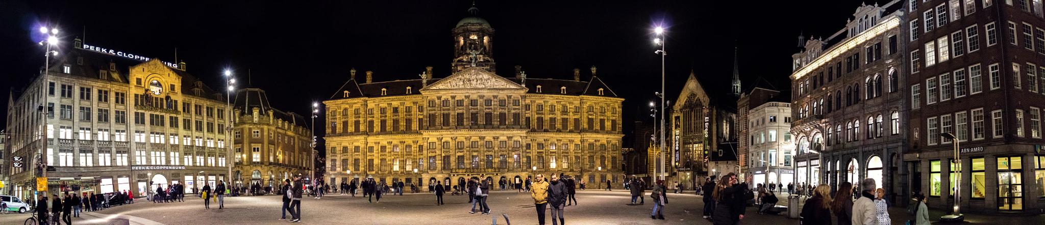 Canon EOS M3 + Canon EF-M 22mm F2 STM sample photo. Night panorama of dam square, amsterdam photography
