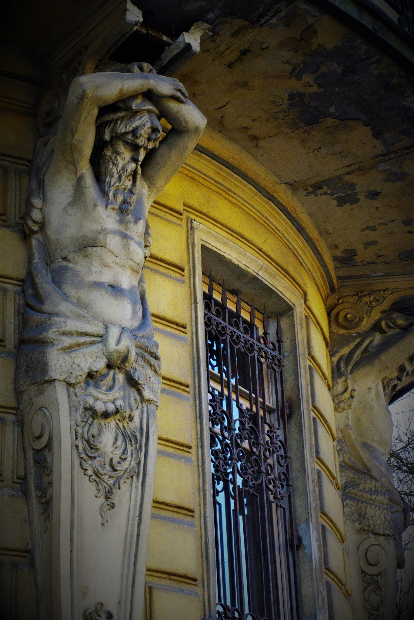 Pentax K-70 sample photo. Atlas shrugged photography