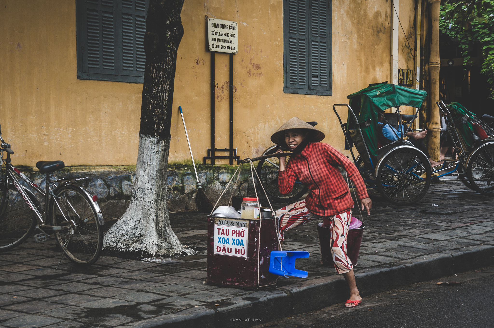 Sony Alpha NEX-6 + Sony E 18-55mm F3.5-5.6 OSS sample photo. Hoi an photography