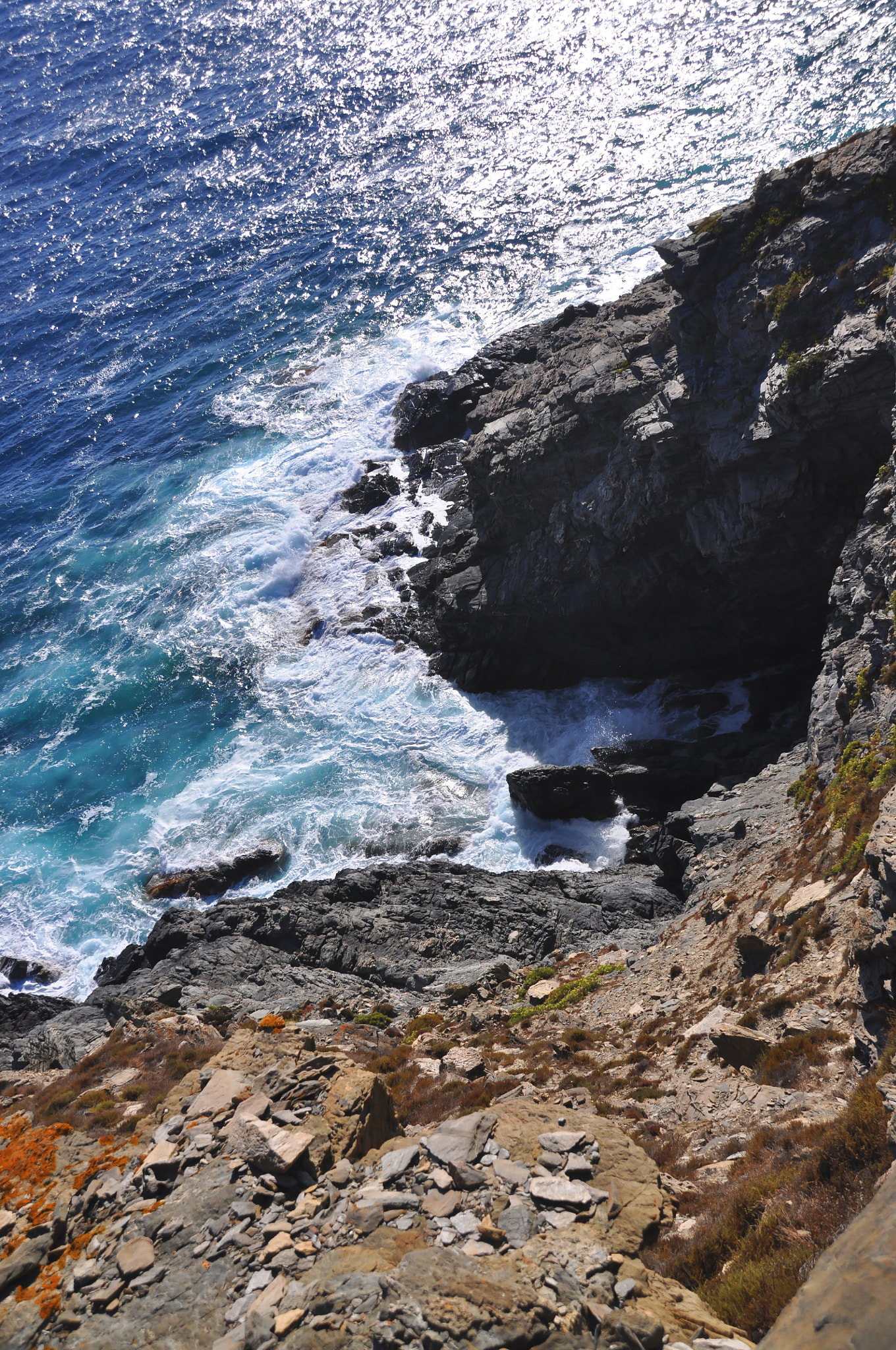 Sigma 18-250mm F3.5-6.3 DC Macro OS HSM sample photo. Sardinian cliffs photography